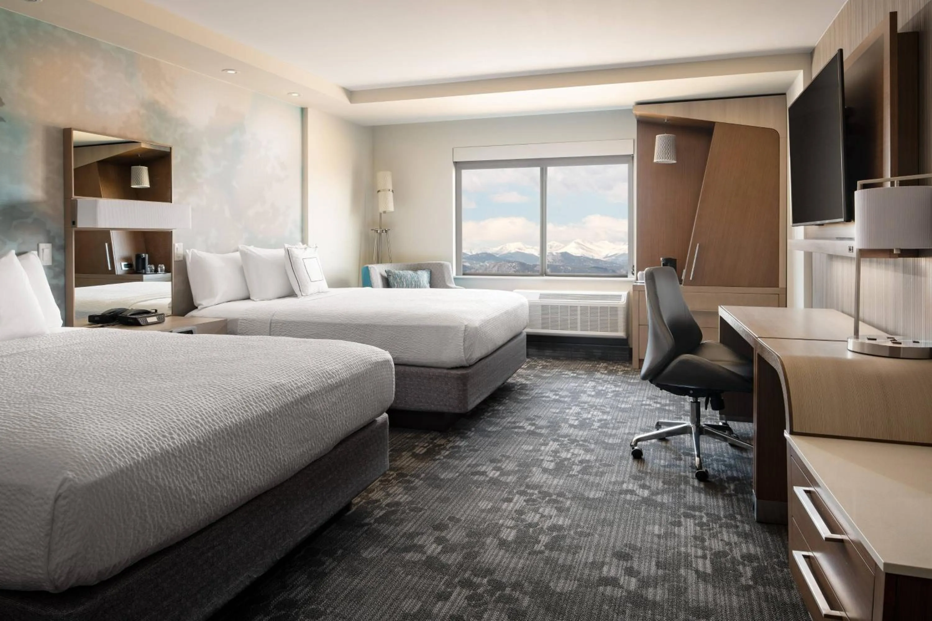 Photo of the whole room, Bed in Courtyard by Marriott Loveland Fort Collins