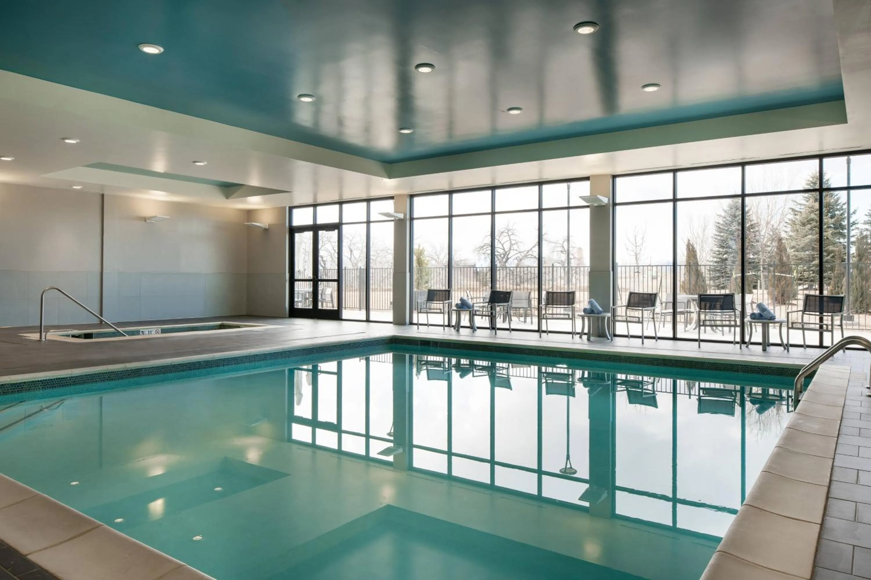 Swimming pool in Courtyard by Marriott Loveland Fort Collins