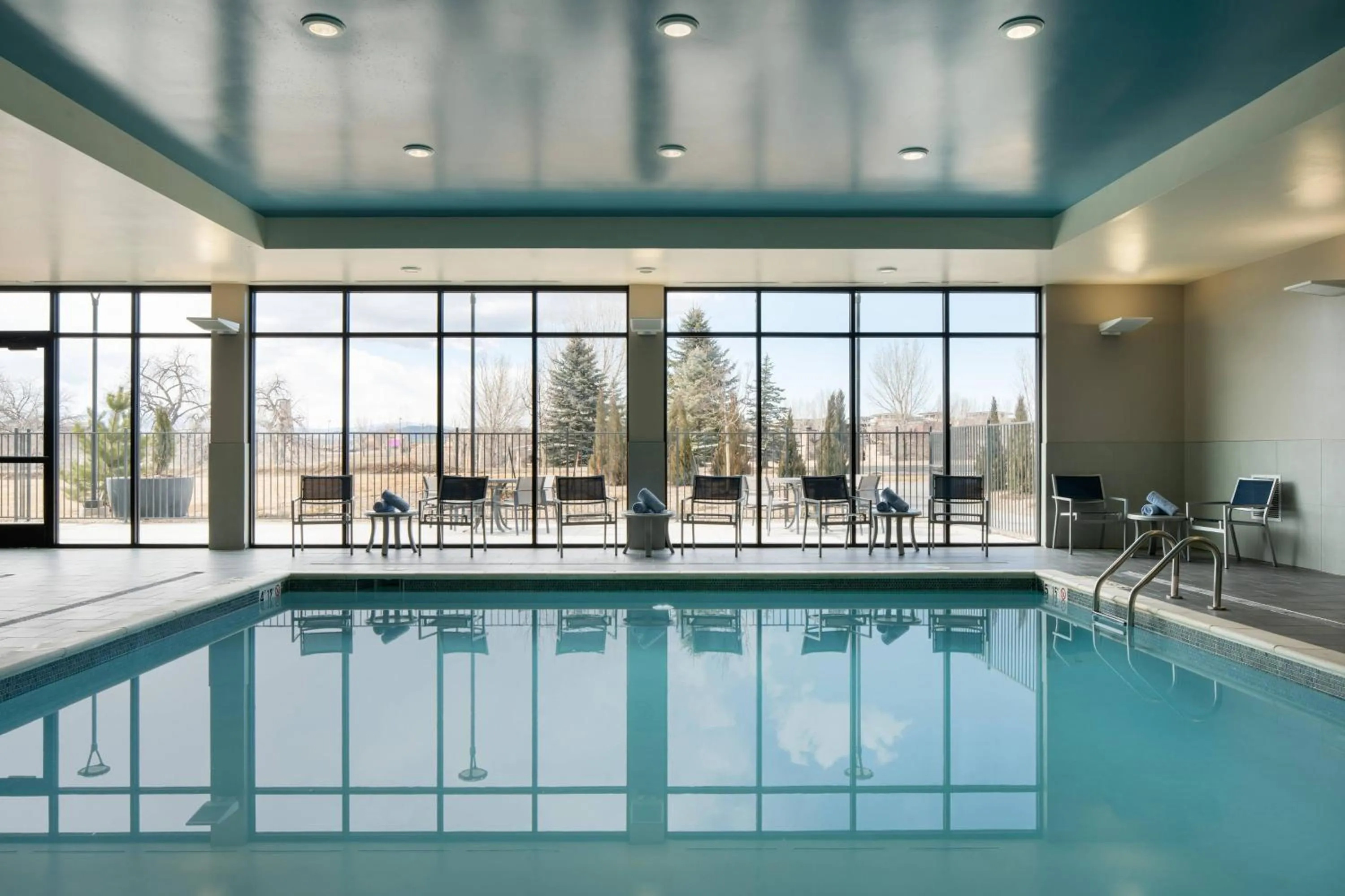 Swimming pool in Courtyard by Marriott Loveland Fort Collins