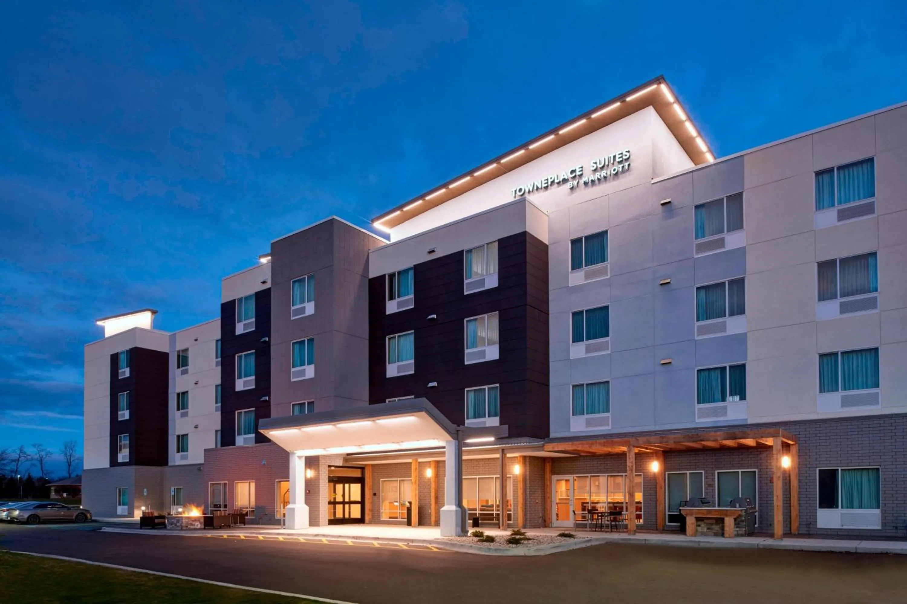 Property building in TownePlace Suites by Marriott Grand Rapids Airport
