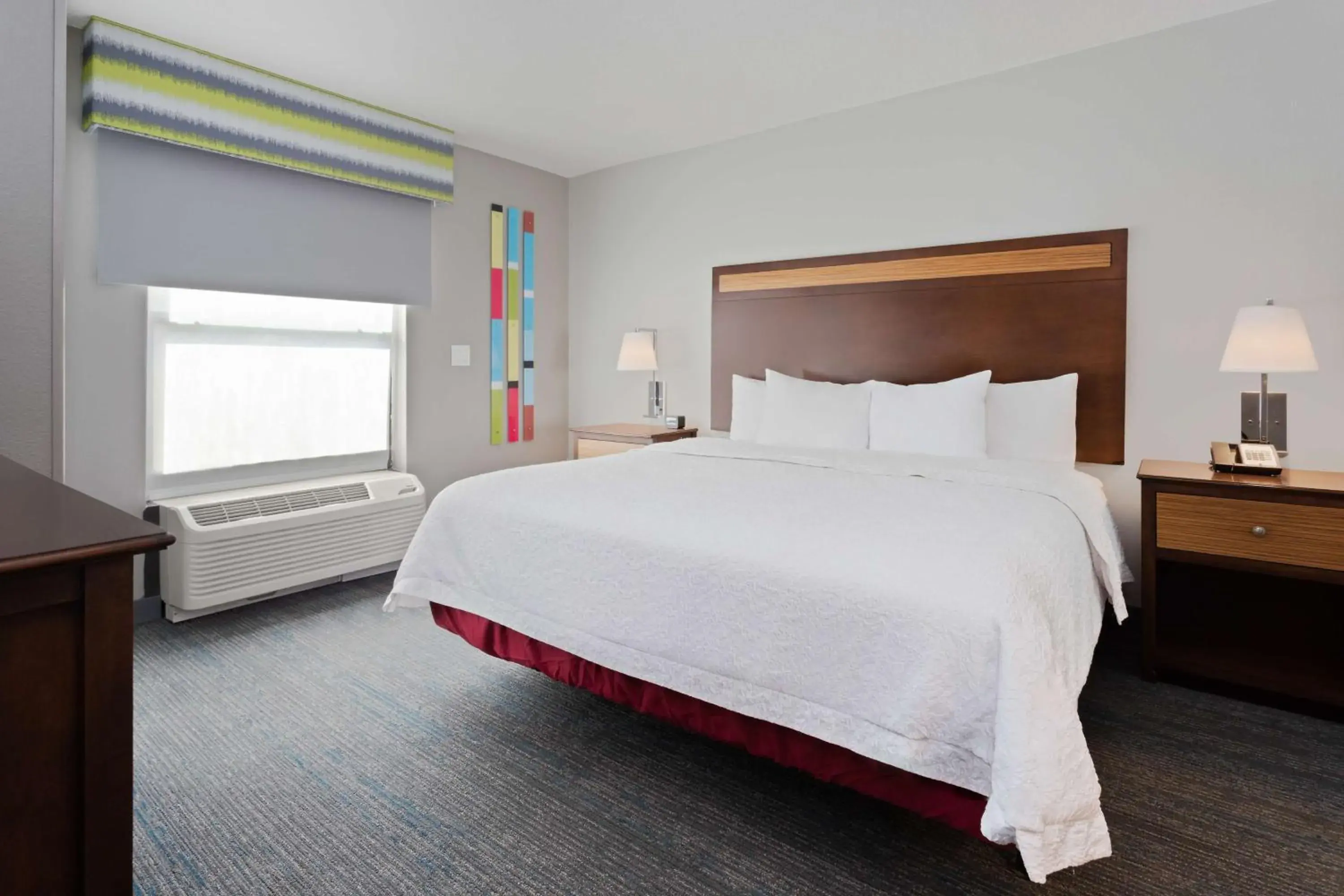 Bed in Hampton Inn & Suites Fort Myers Beach/Sanibel Gateway Bed in Hampton Inn & Suites Fort Myers Beach/Sanibel Gateway