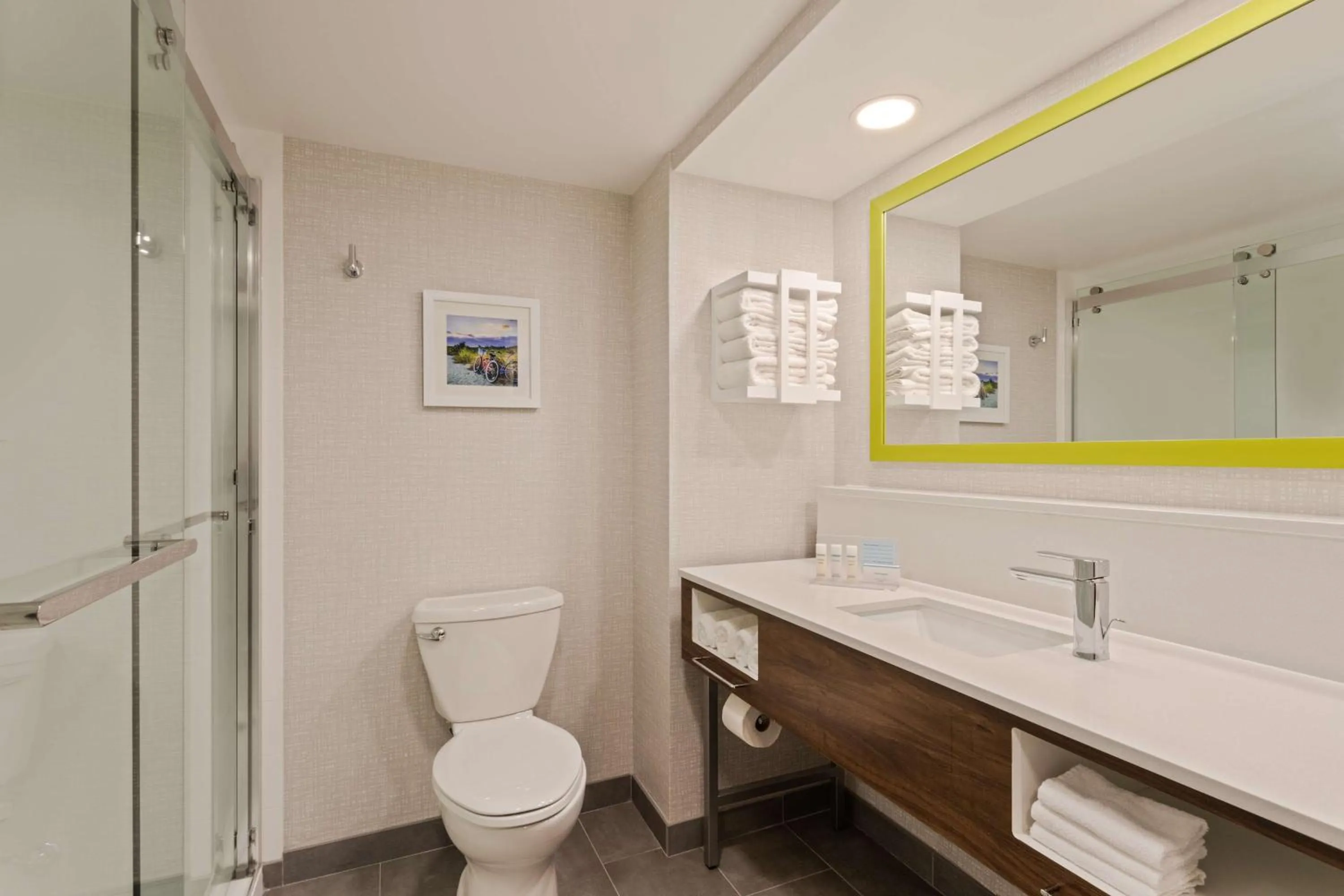 Bathroom in Hampton Inn & Suites Fort Myers Beach/Sanibel Gateway