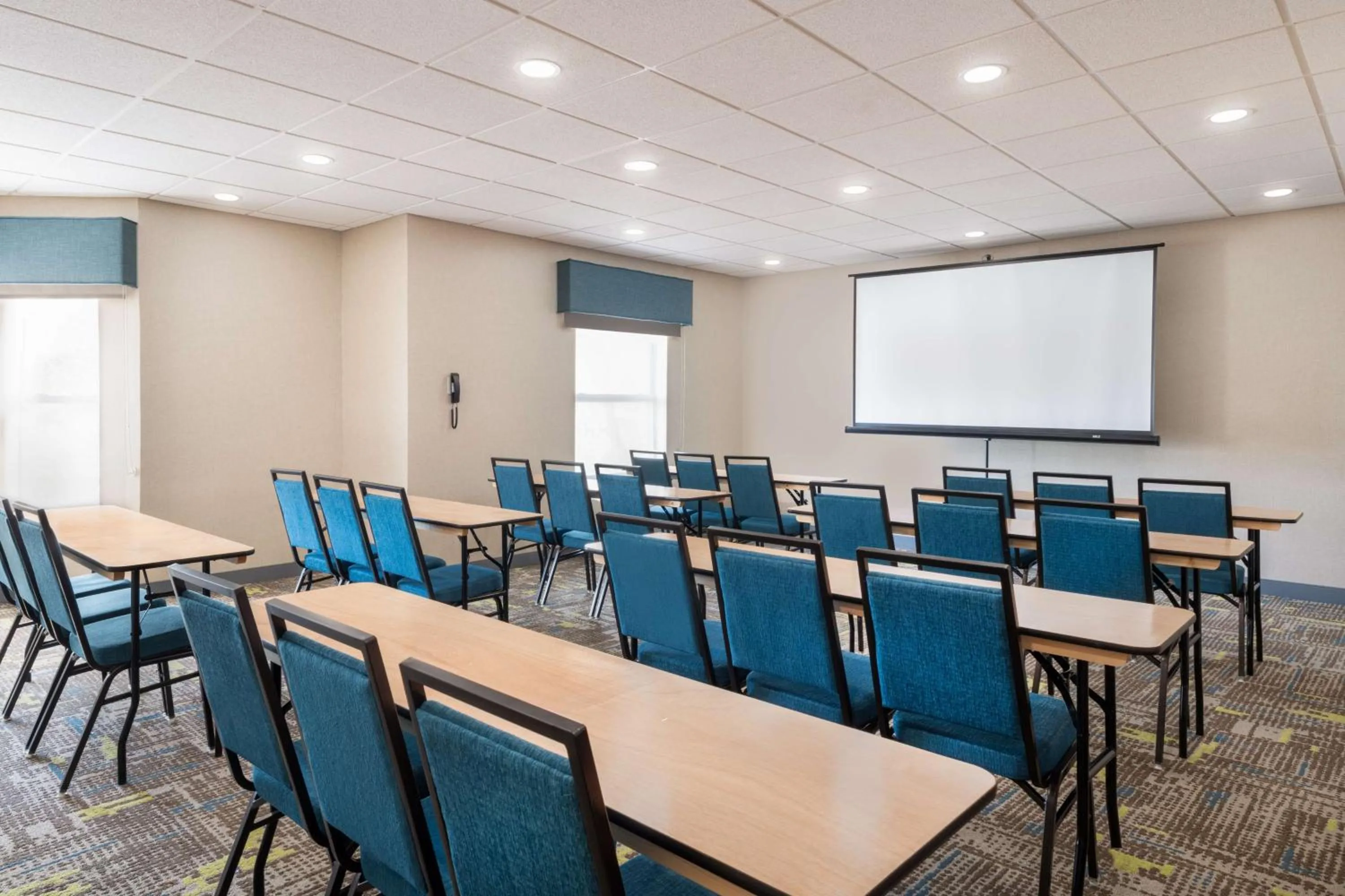 Meeting/conference room in Hampton Inn & Suites Fort Myers Beach/Sanibel Gateway