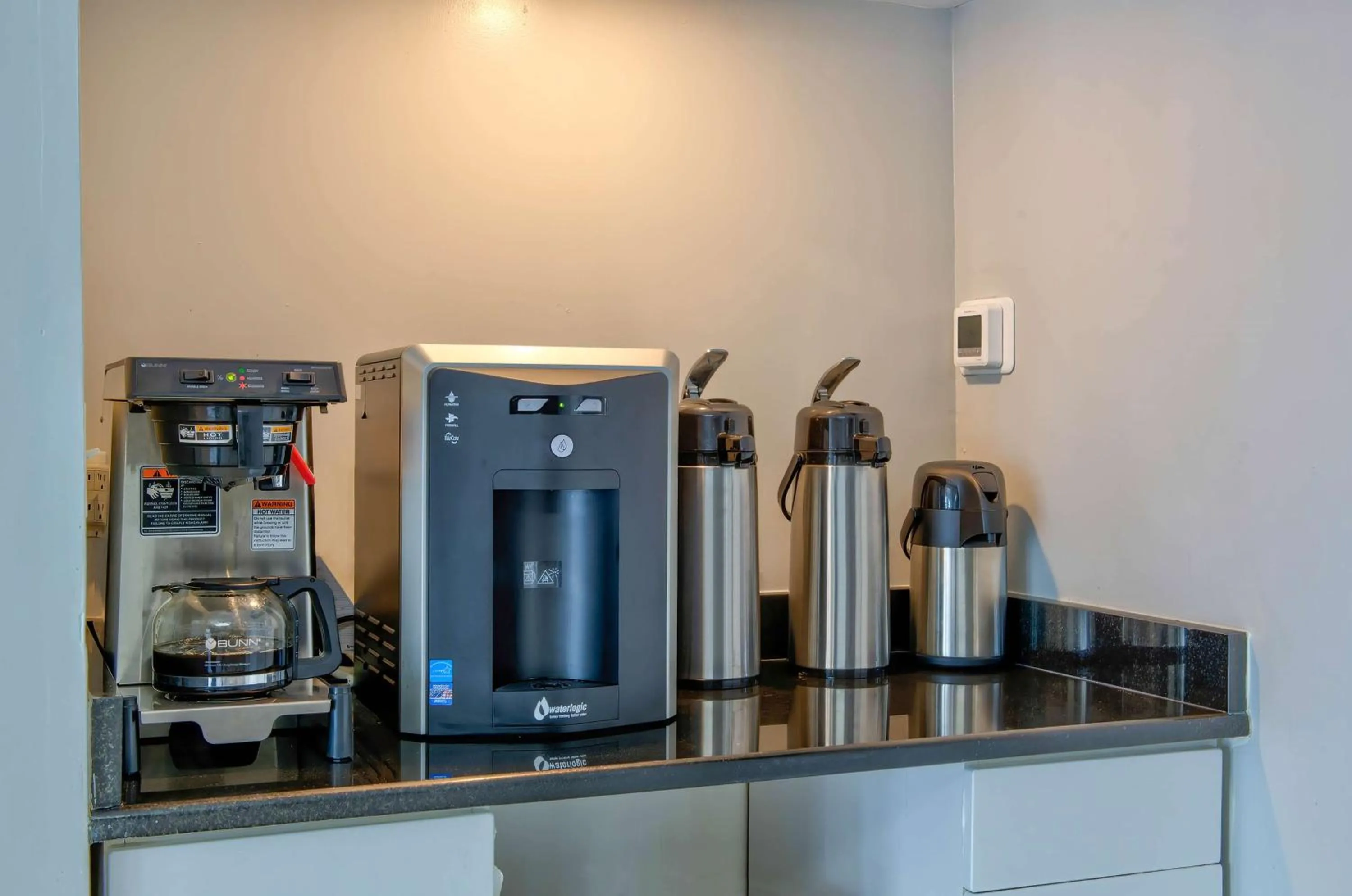 Restaurant/places to eat in Motel 6-Gainesville, GA