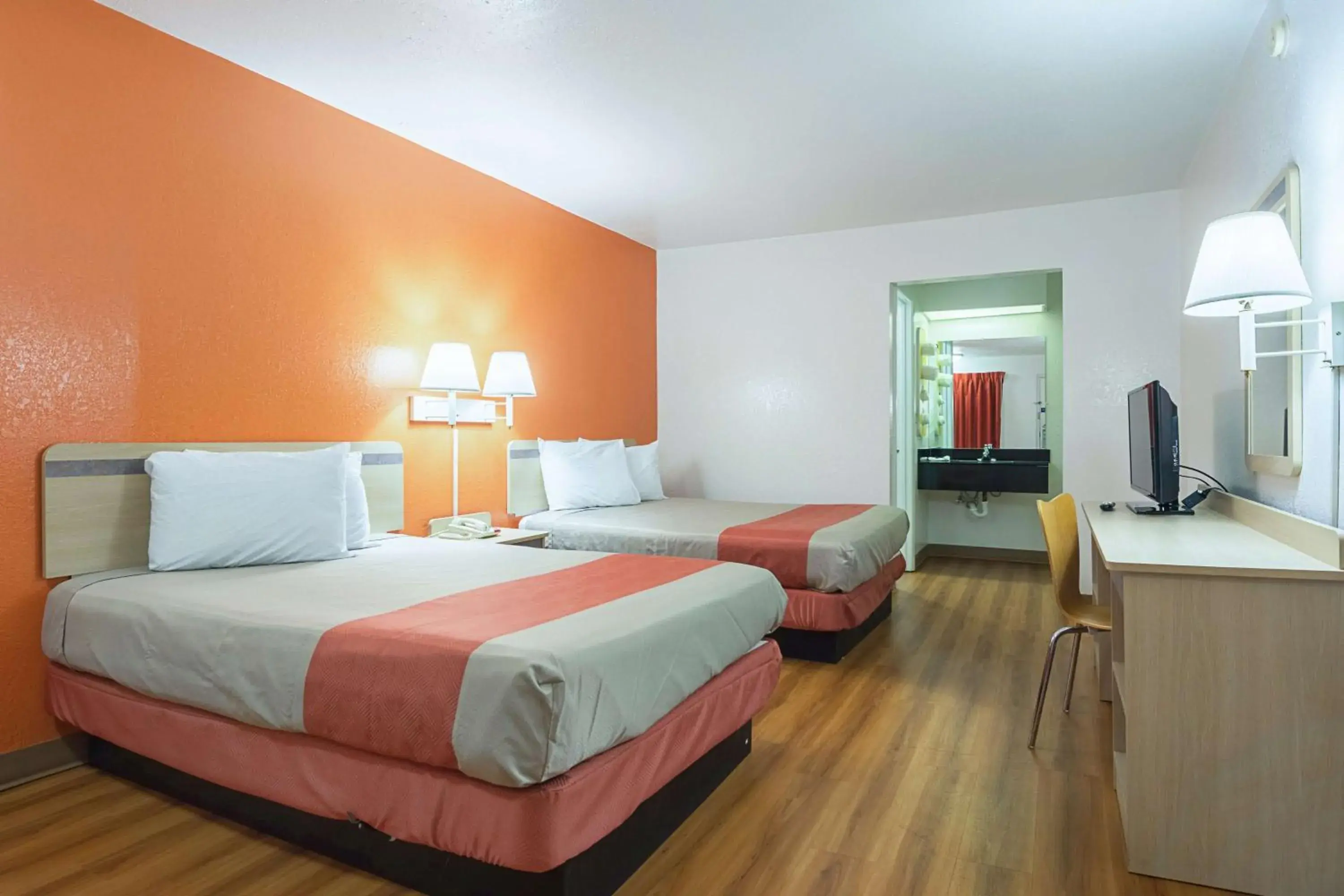 Quadruple Room - Smoking in Motel 6-Gainesville, GA Quadruple Room - Smoking in Motel 6-Gainesville, GA