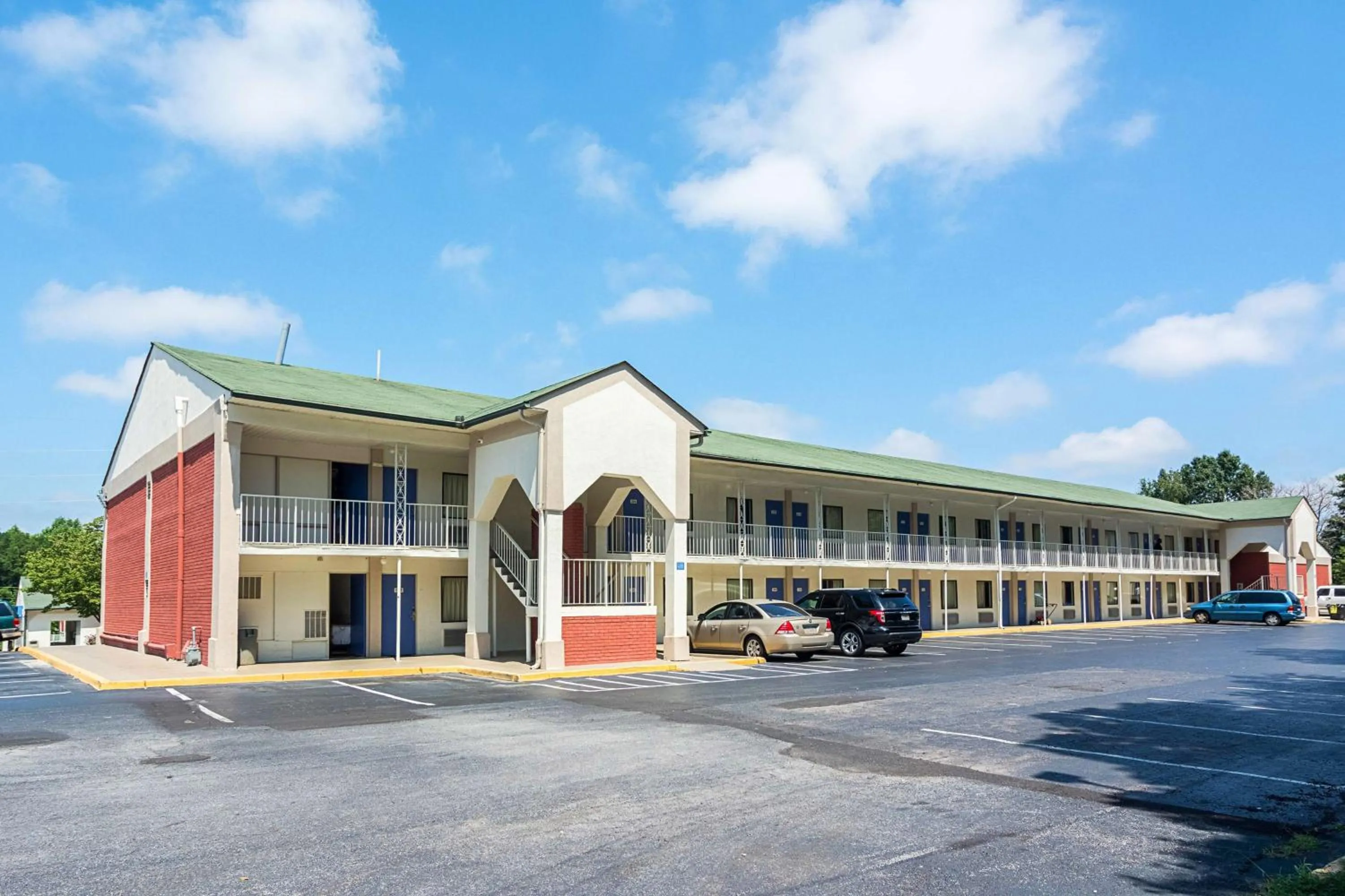Property building in Motel 6-Gainesville, GA