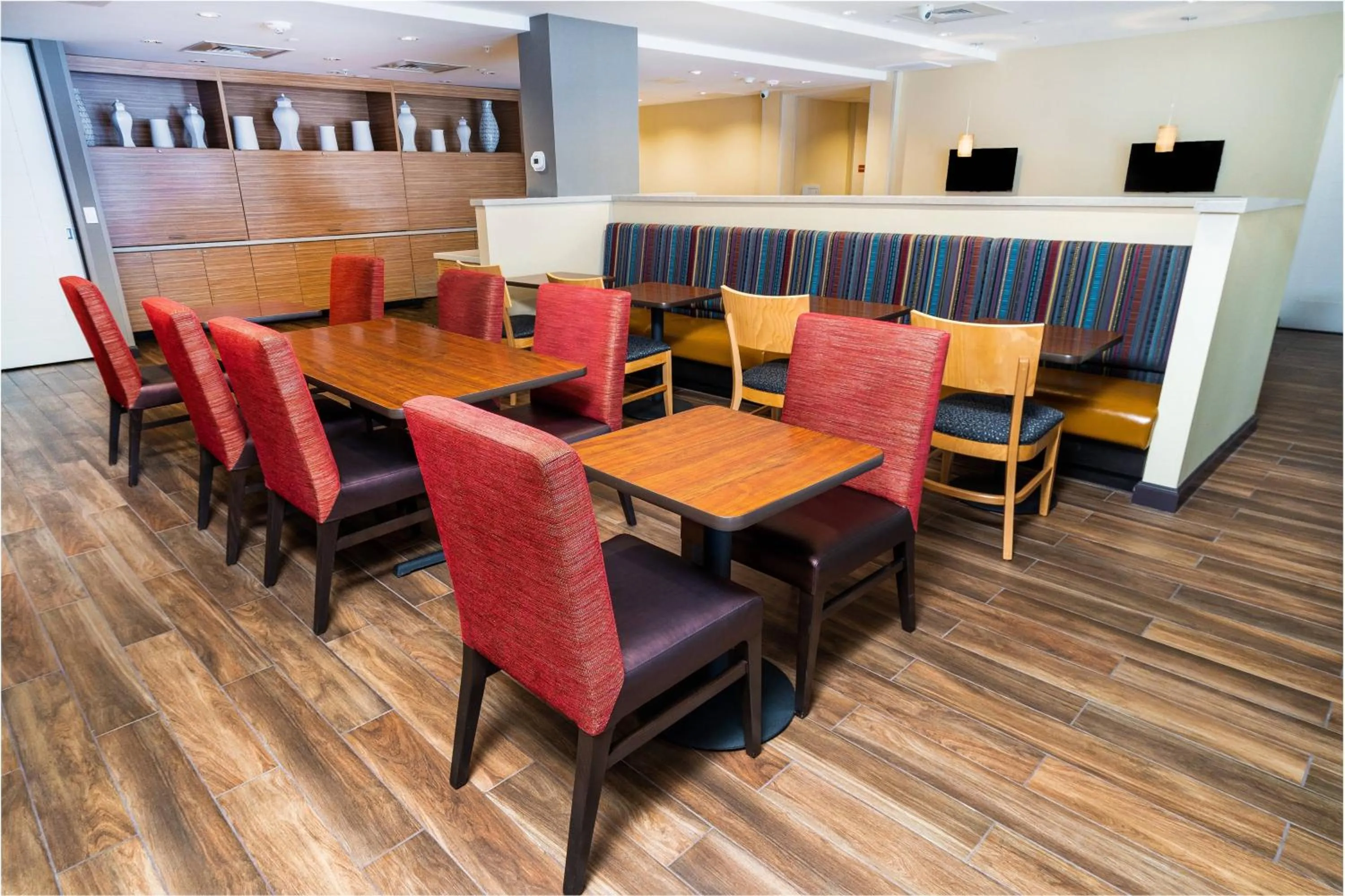 Restaurant/places to eat in TownePlace Suites By Marriott Las Vegas Stadium District