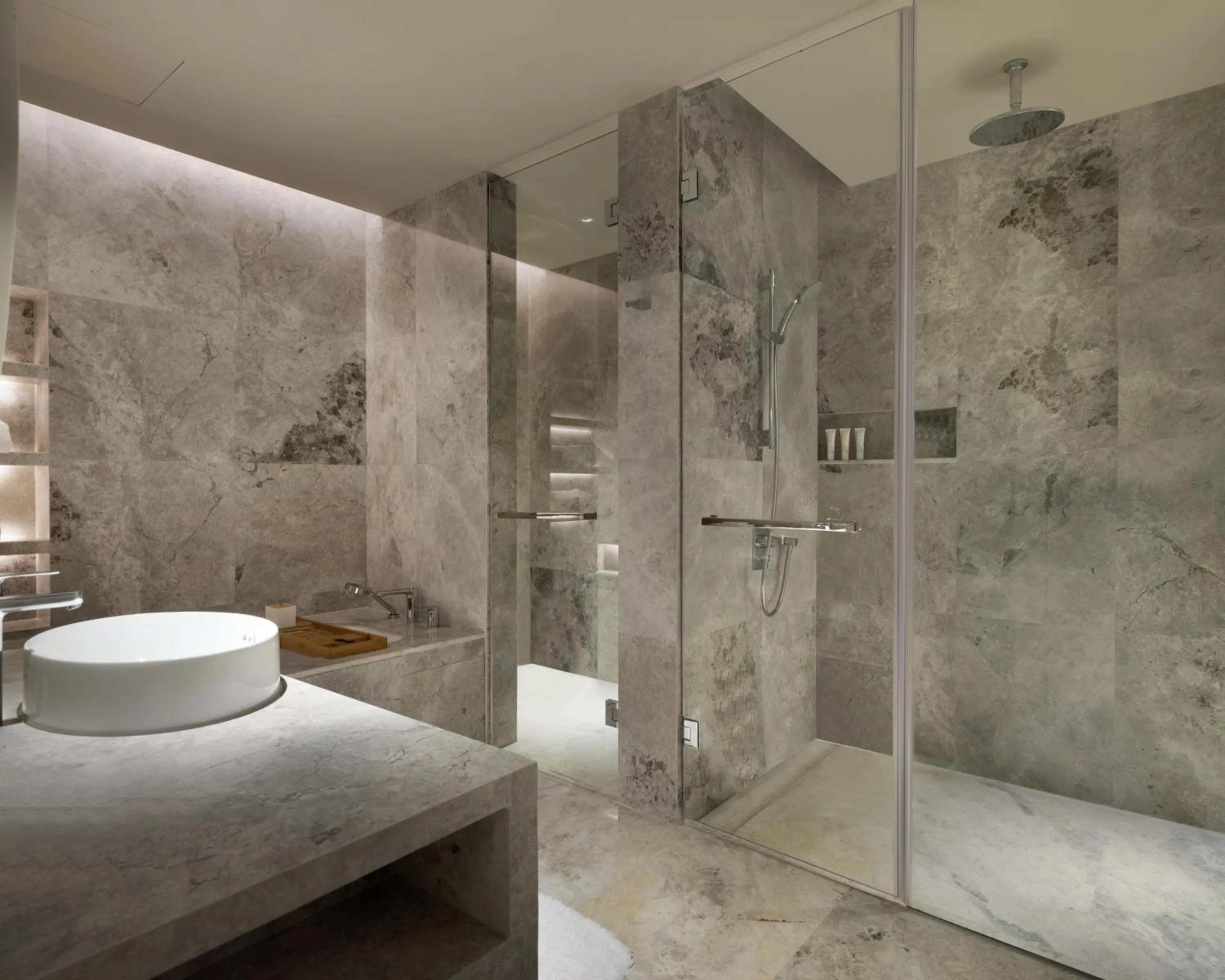 Shower in Le Meridien Hangzhou, Binjiang