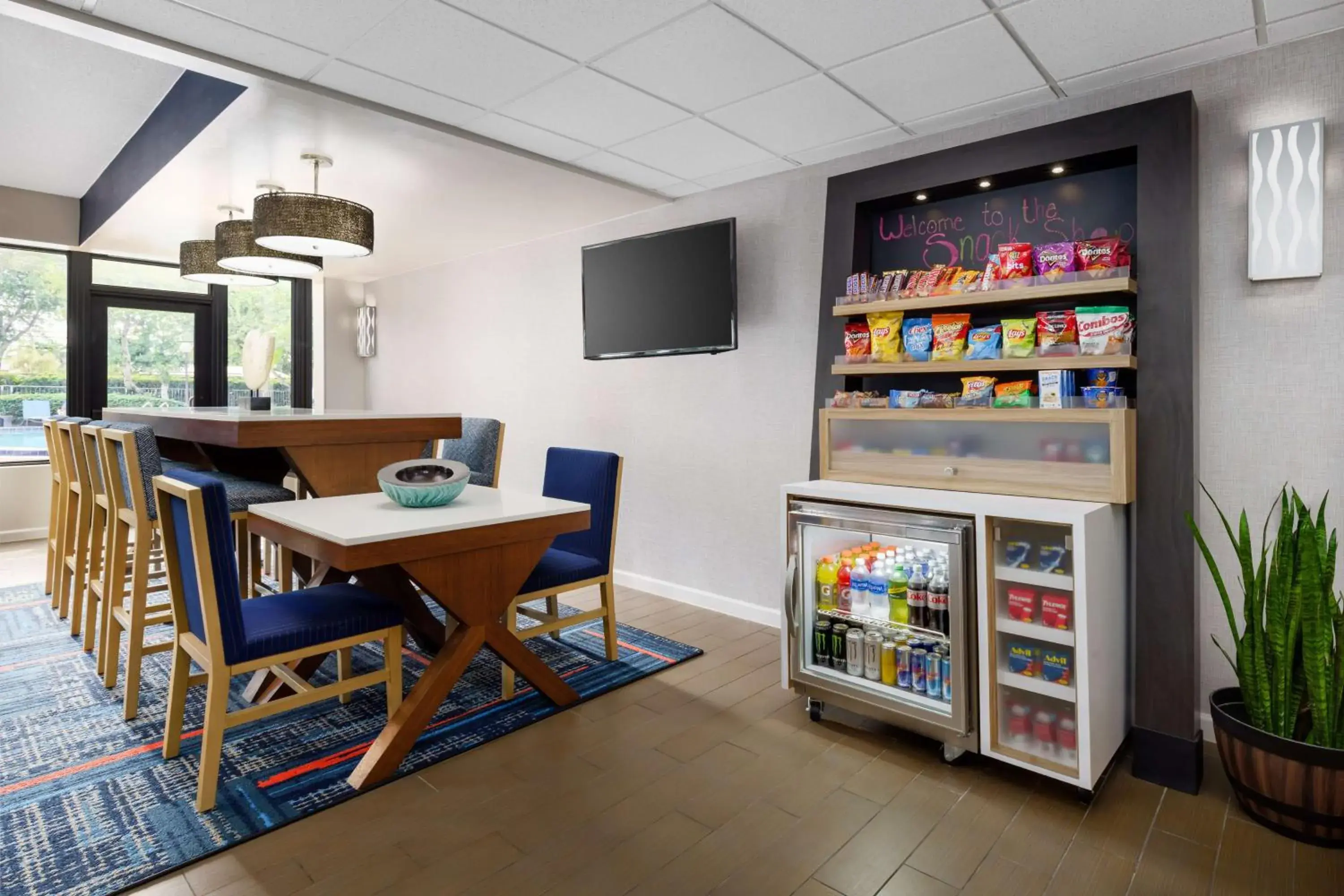 Restaurant/places to eat in Hampton Inn Ft. Lauderdale-Cypress Creek Restaurant/places to eat in Hampton Inn Ft. Lauderdale-Cypress Creek