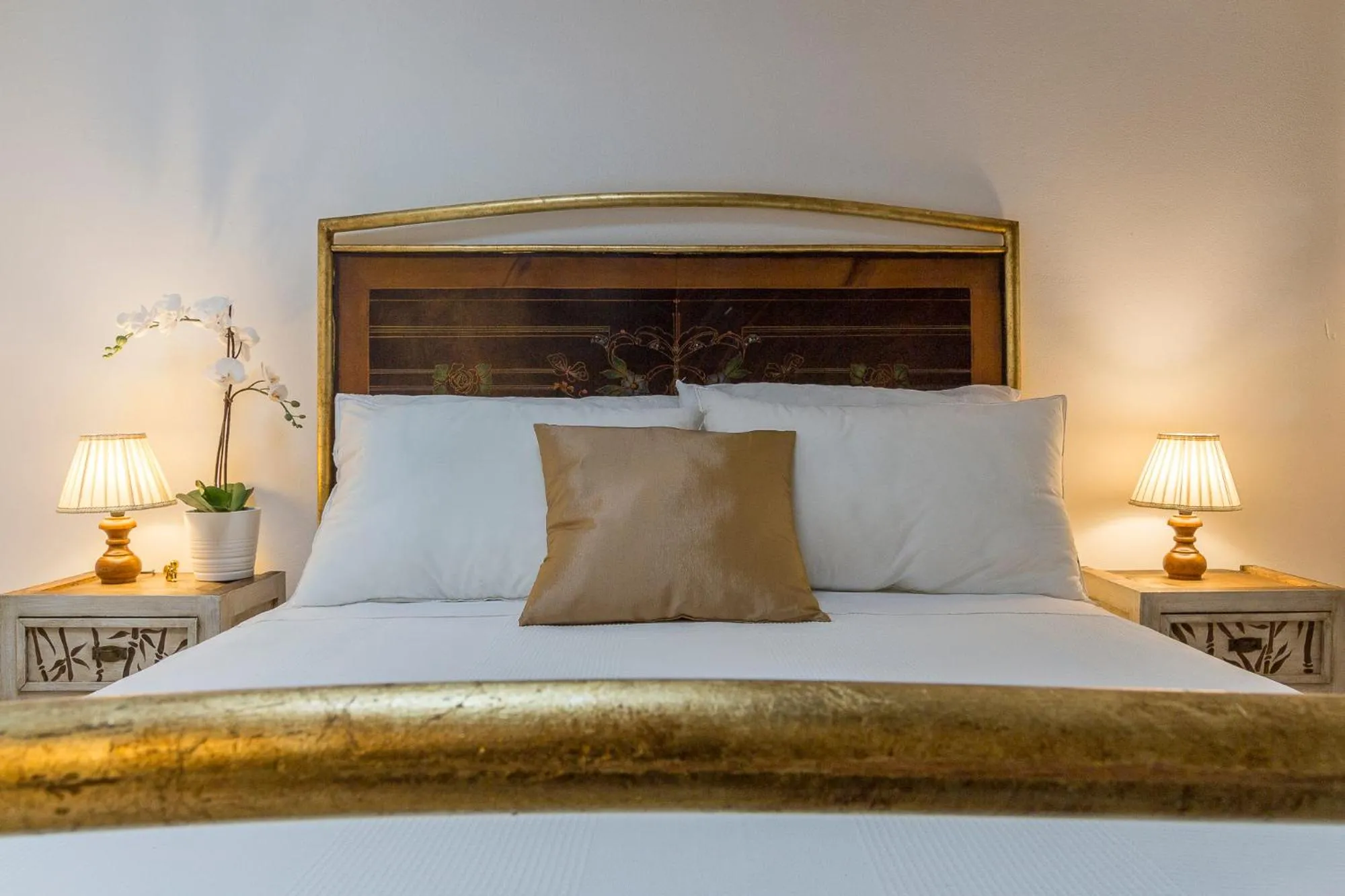 Bedroom, Bed in Emma & Olga Apartments -In the city Centre-