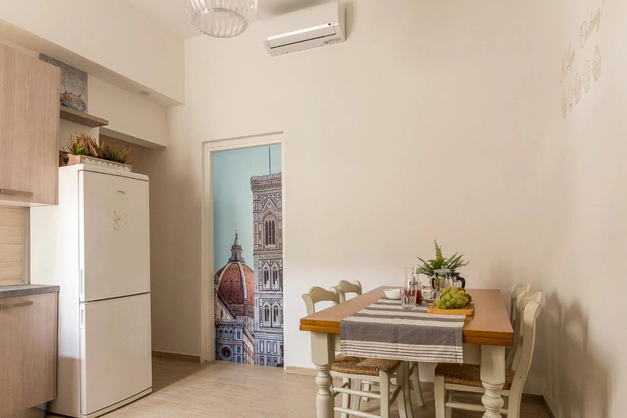 Dining area in Emma & Olga Apartments -In the city Centre-