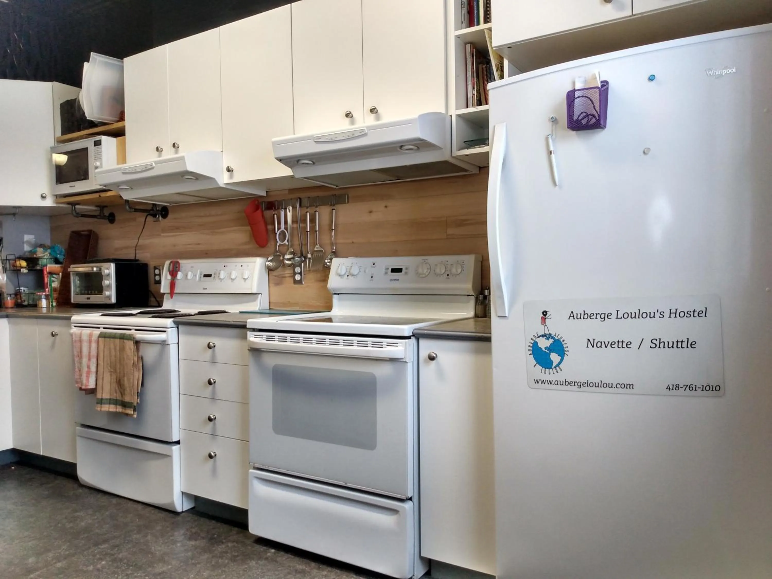 kitchen in Auberge Jeunesse à Loulou