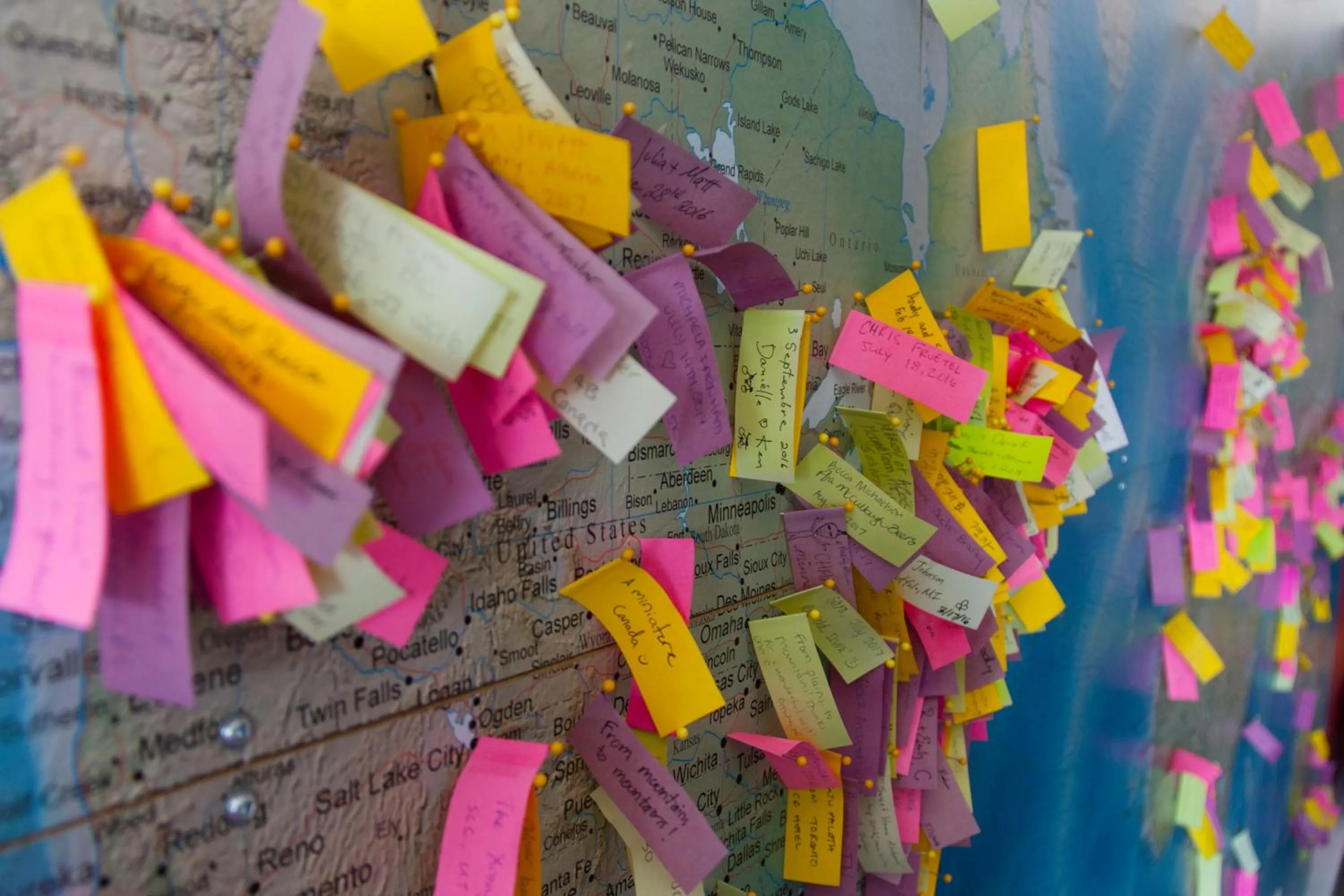 Decorative detail in Auberge Jeunesse à Loulou