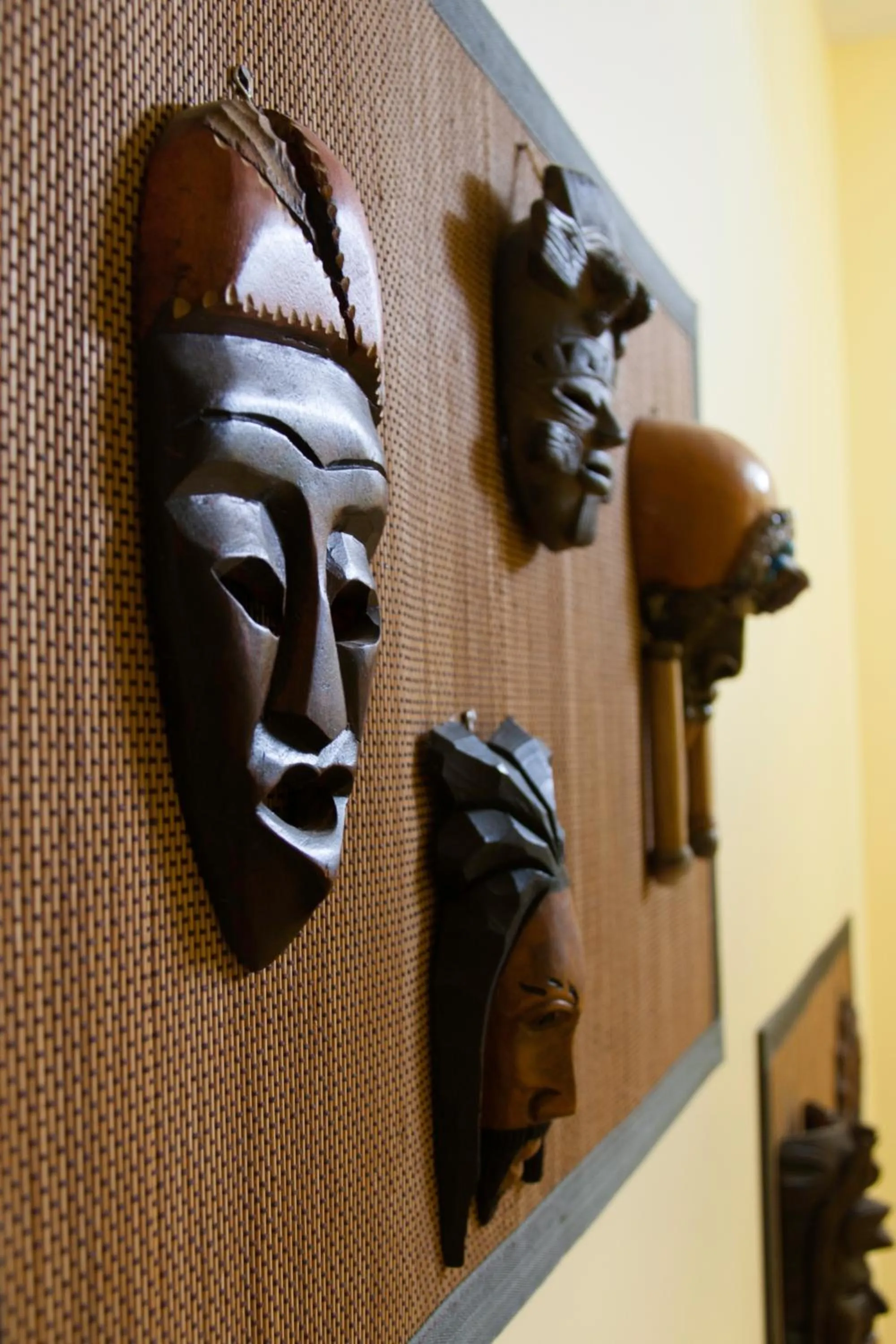 Decorative detail in Auberge Jeunesse à Loulou