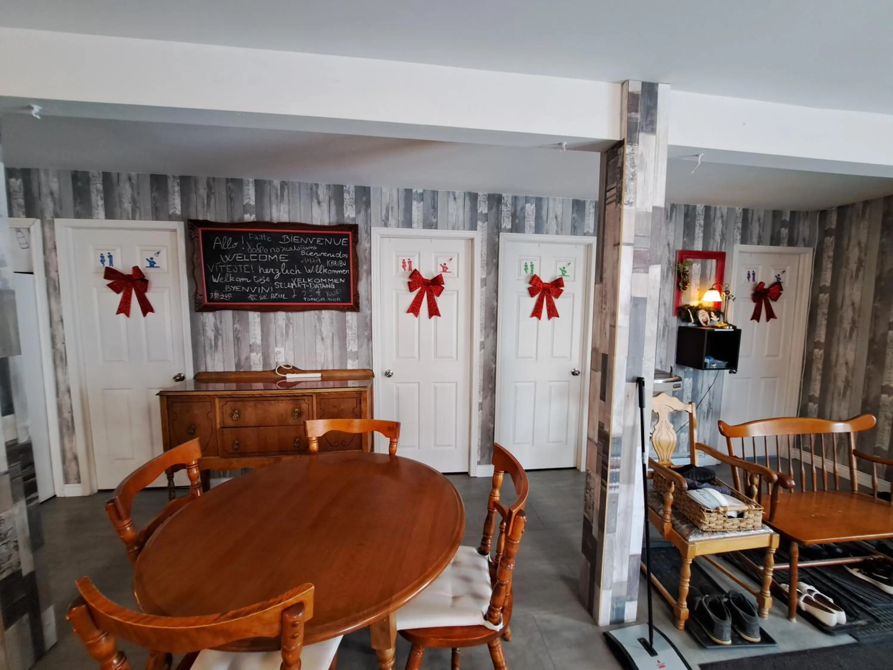 Toilet in Auberge Jeunesse à Loulou