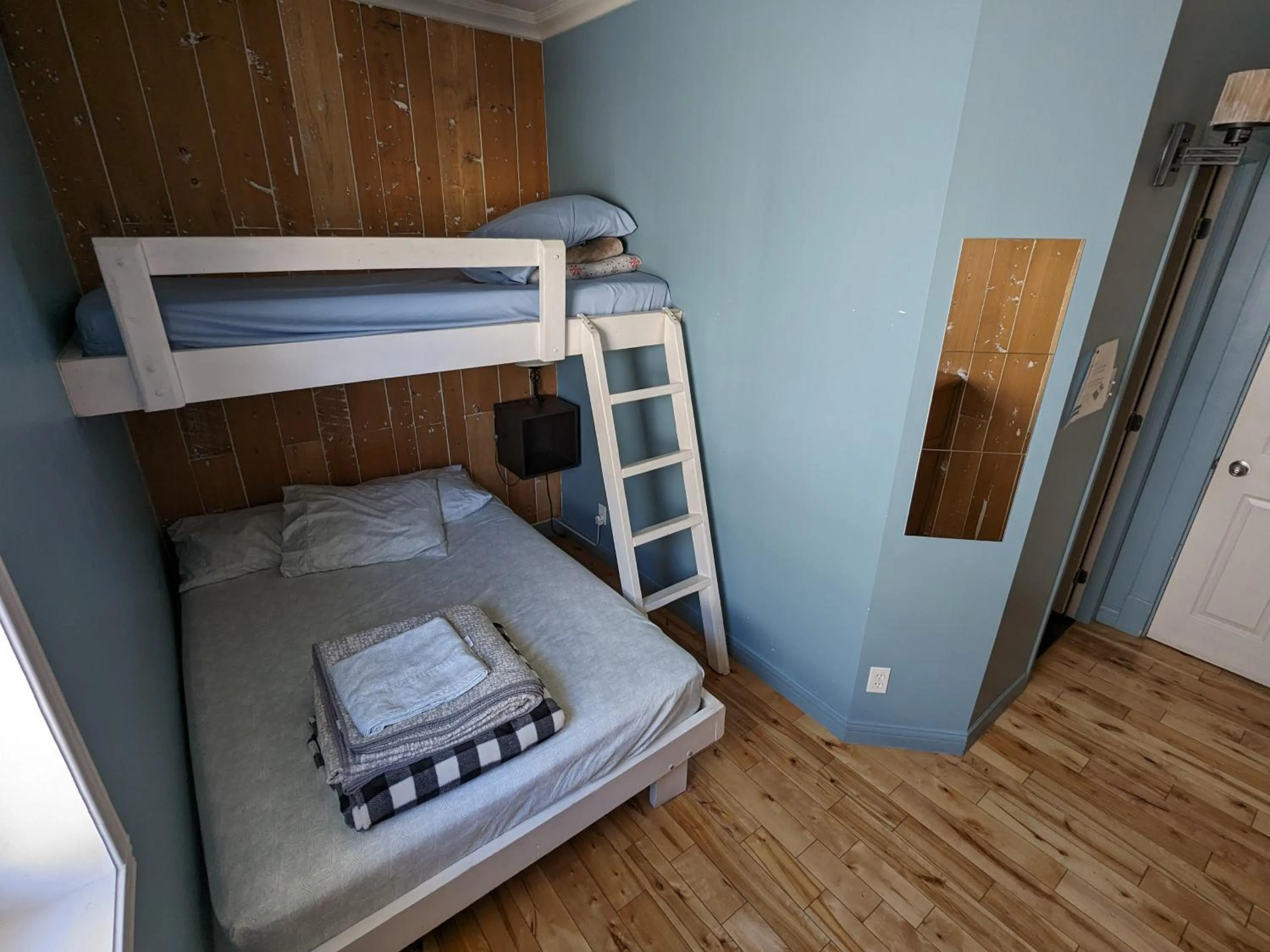 Bed in Auberge Jeunesse à Loulou