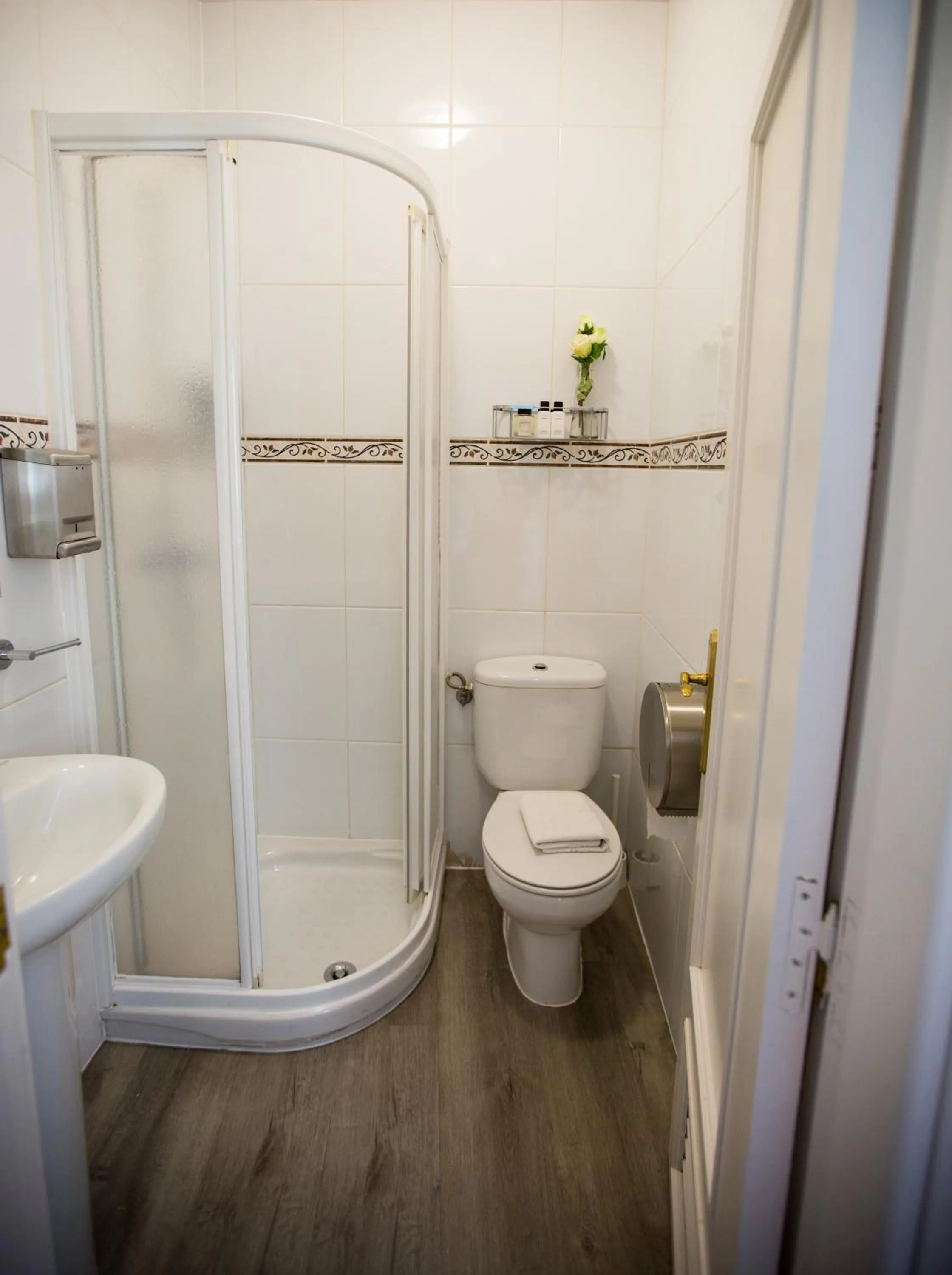 Bathroom in Fuencarral Adeco