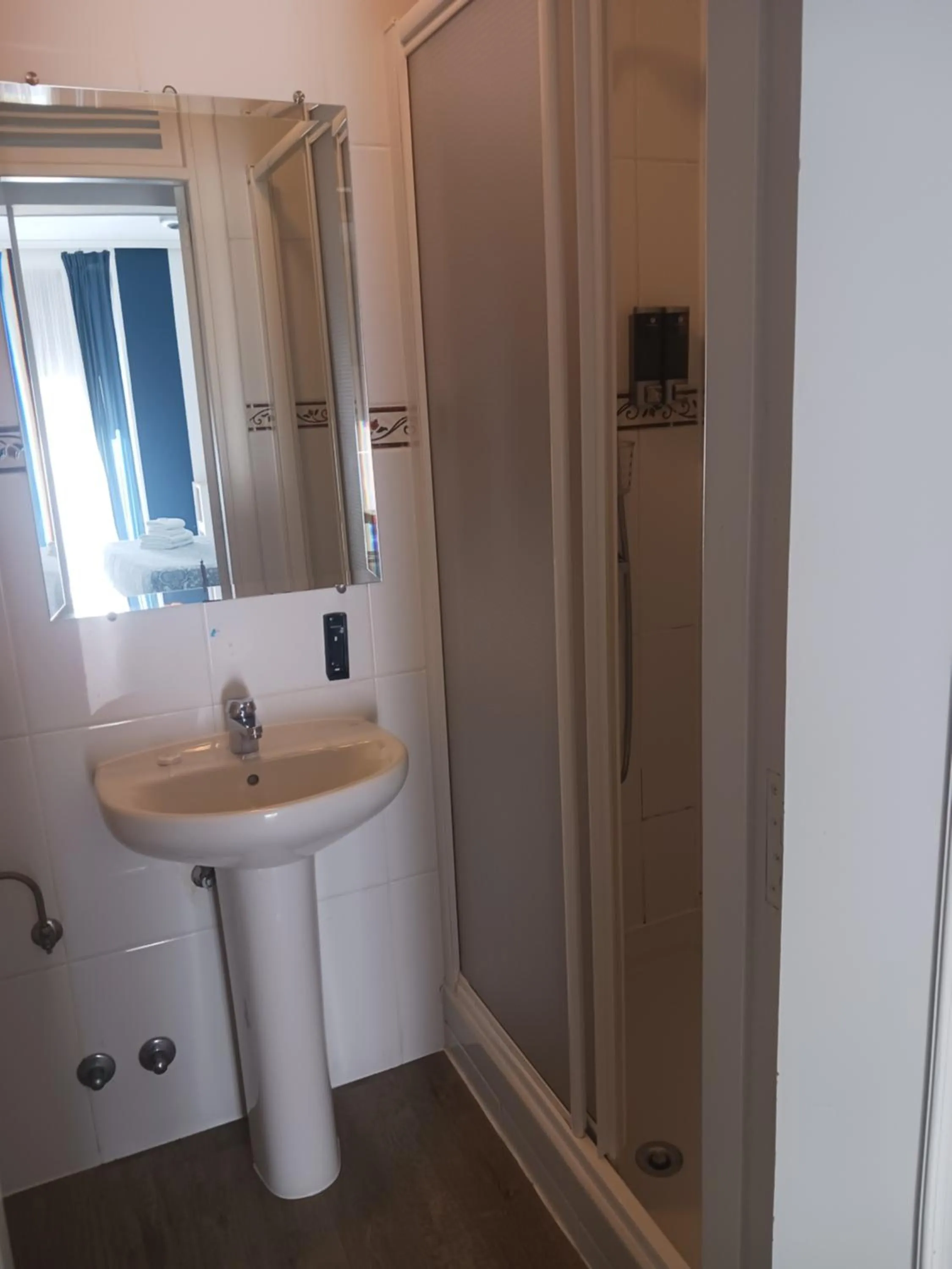 Toilet in Fuencarral Adeco