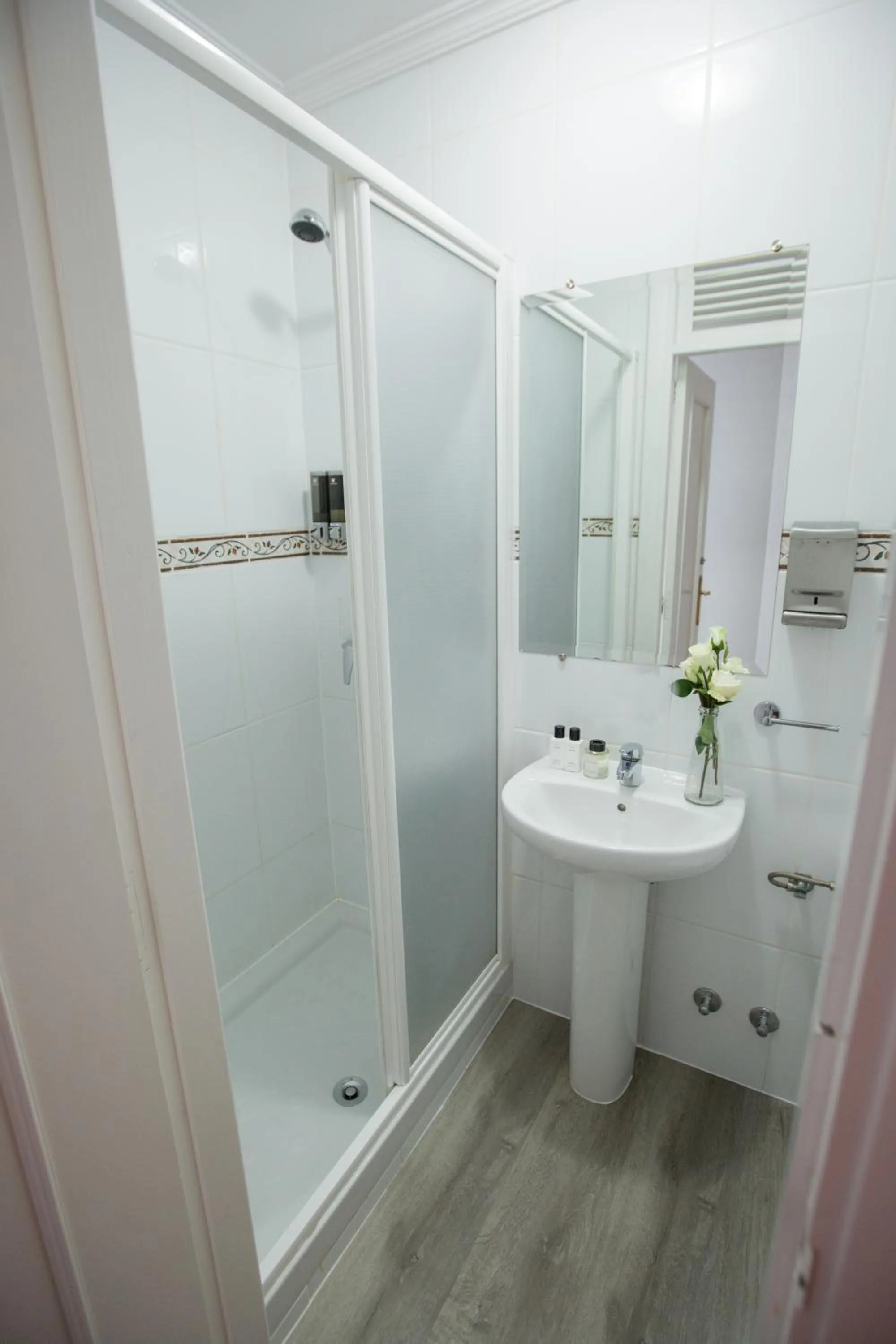 Bathroom in Fuencarral Adeco