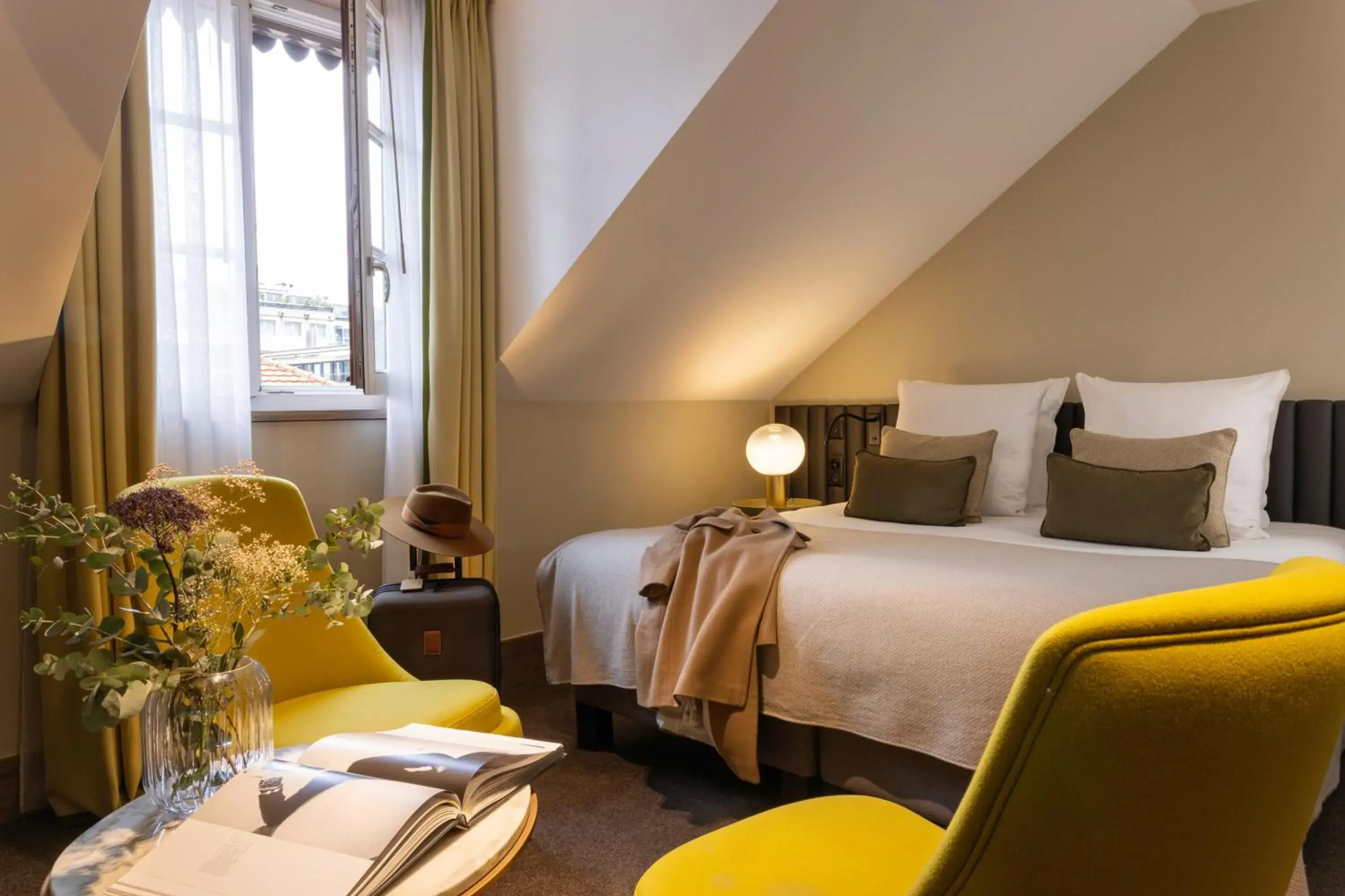 Photo of the whole room, Bed in Hotel D Geneva Photo of the whole room, Bed in Hotel D Geneva
