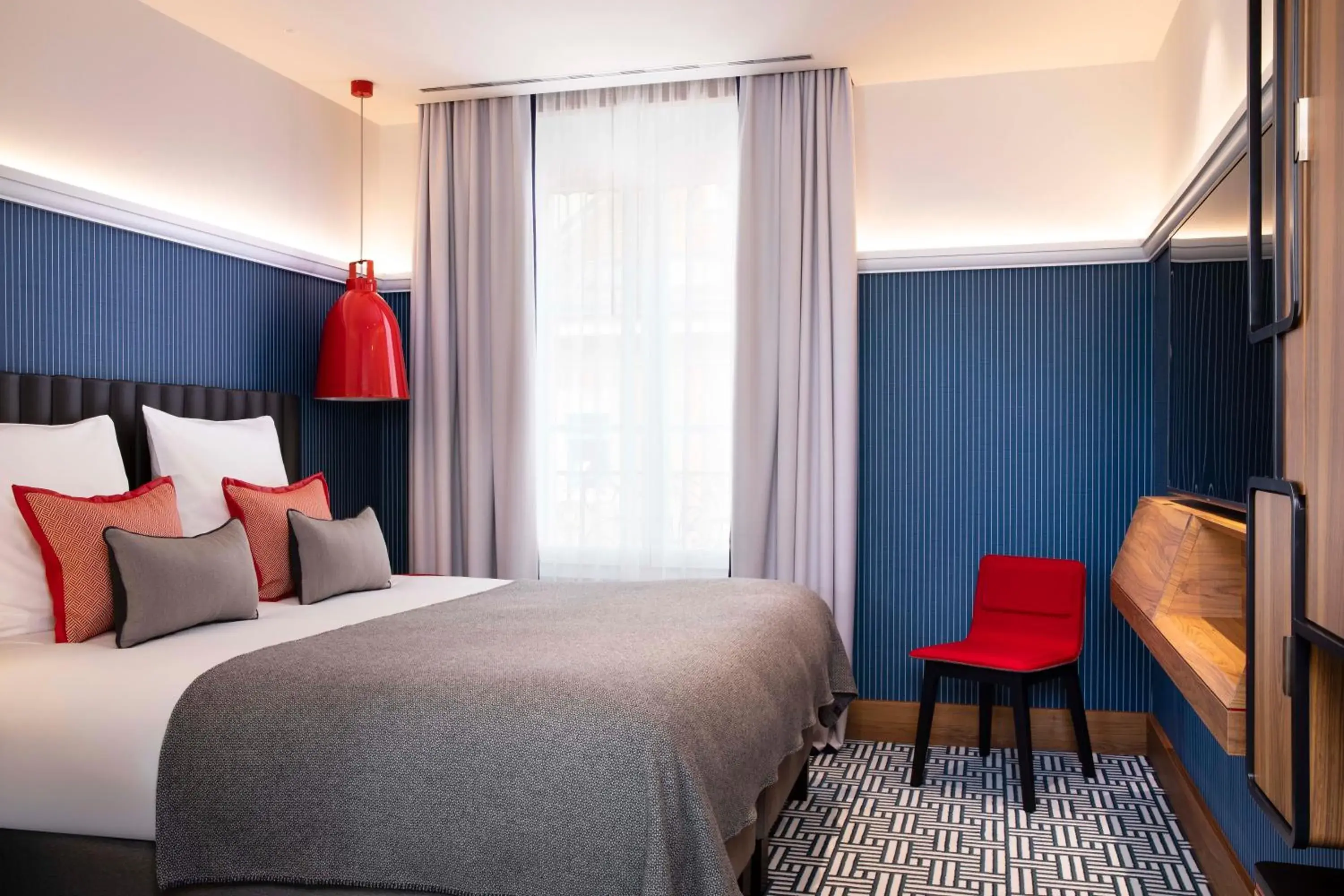 Luxe Double Room in Hotel D Geneva Luxe Double Room in Hotel D Geneva