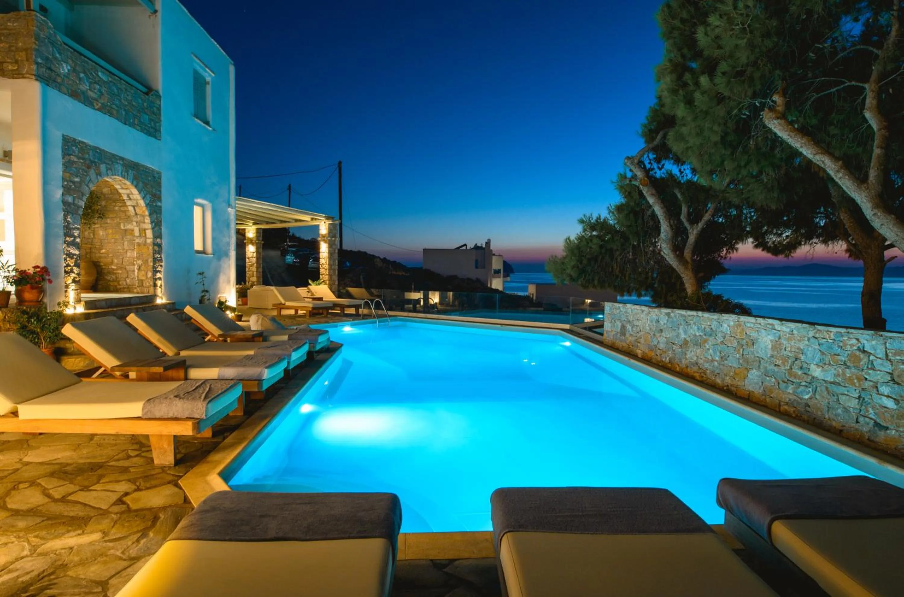 Yperia Hotel