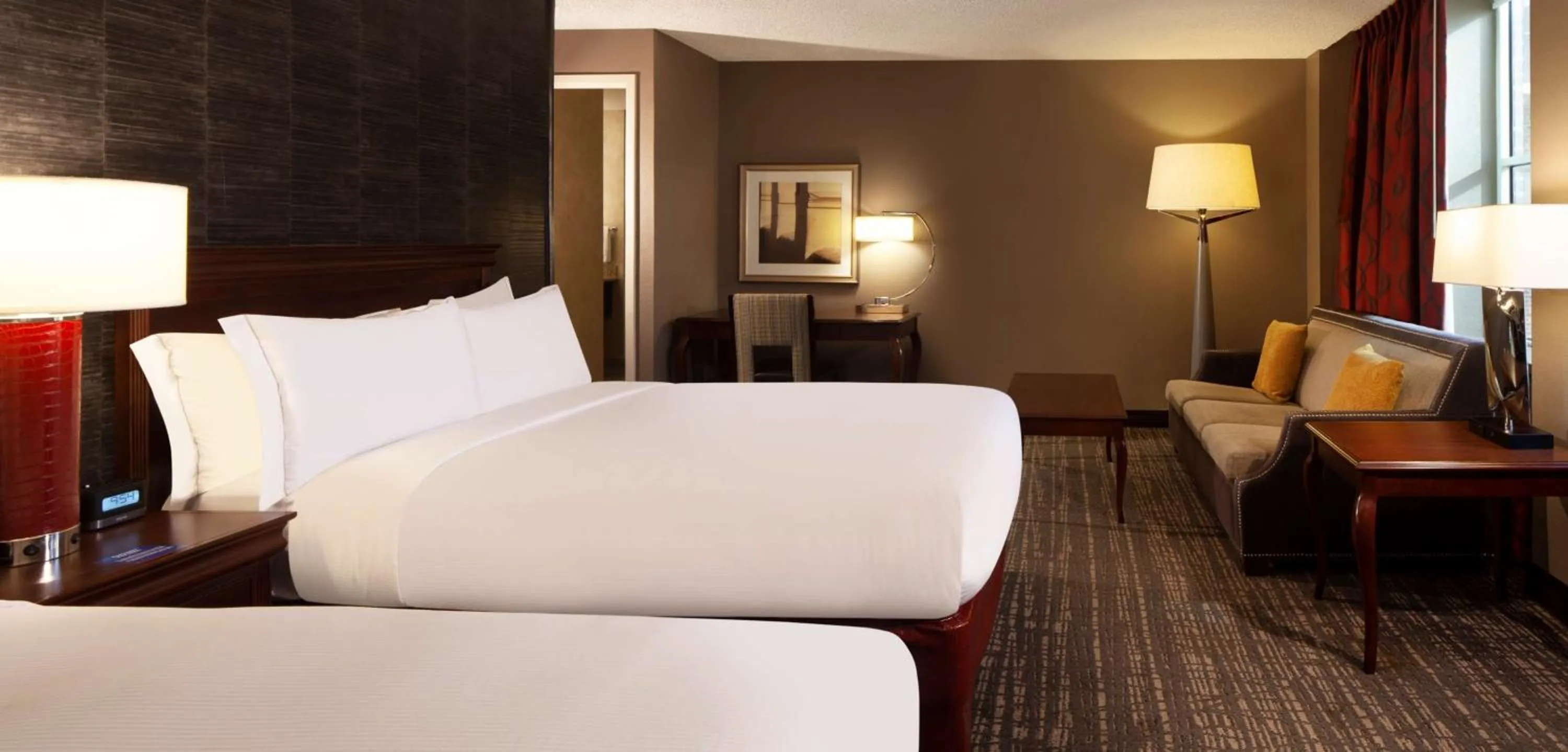 Living room, Bed in Hilton Fort Worth