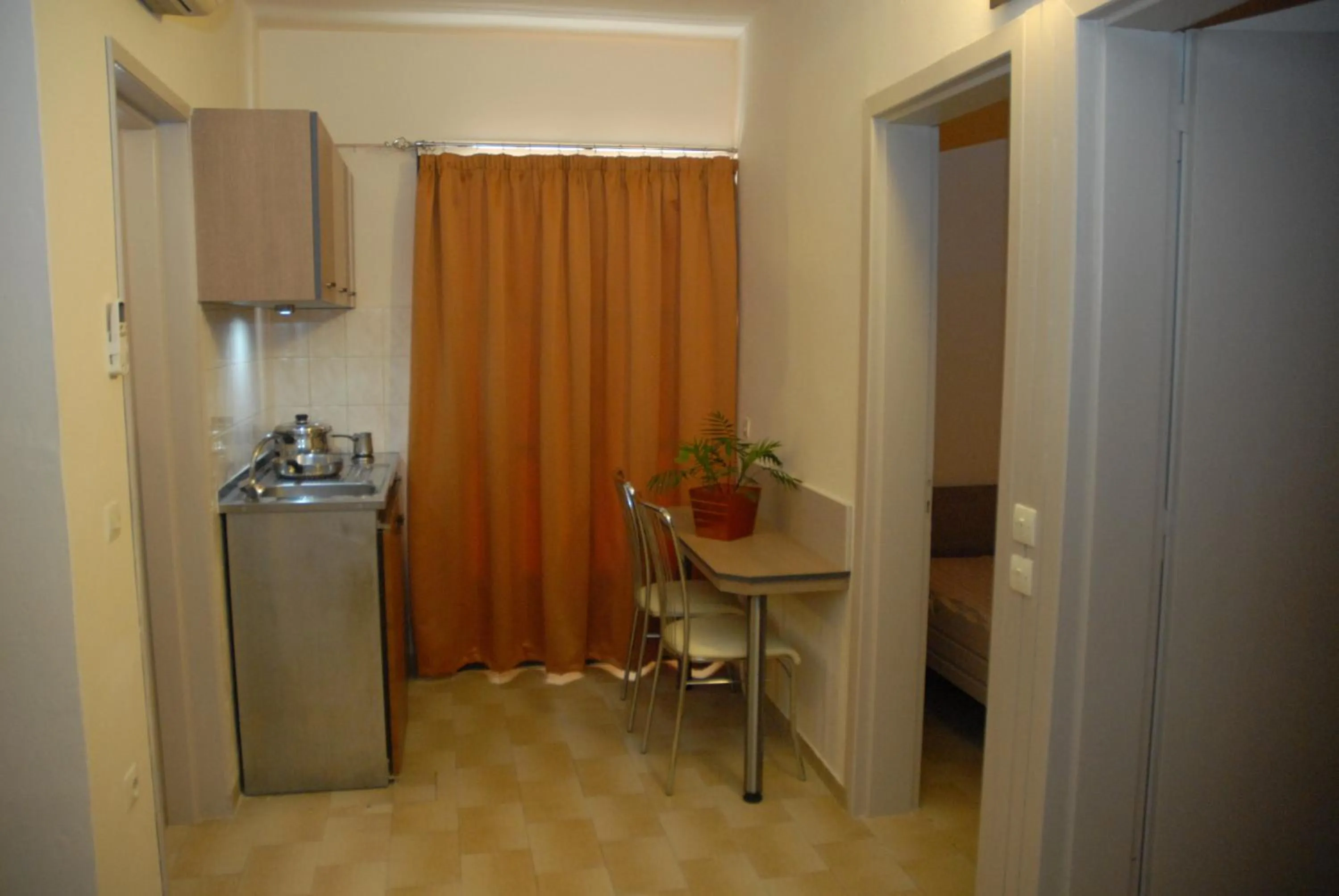 Dining area in Takis Hotel Apartments