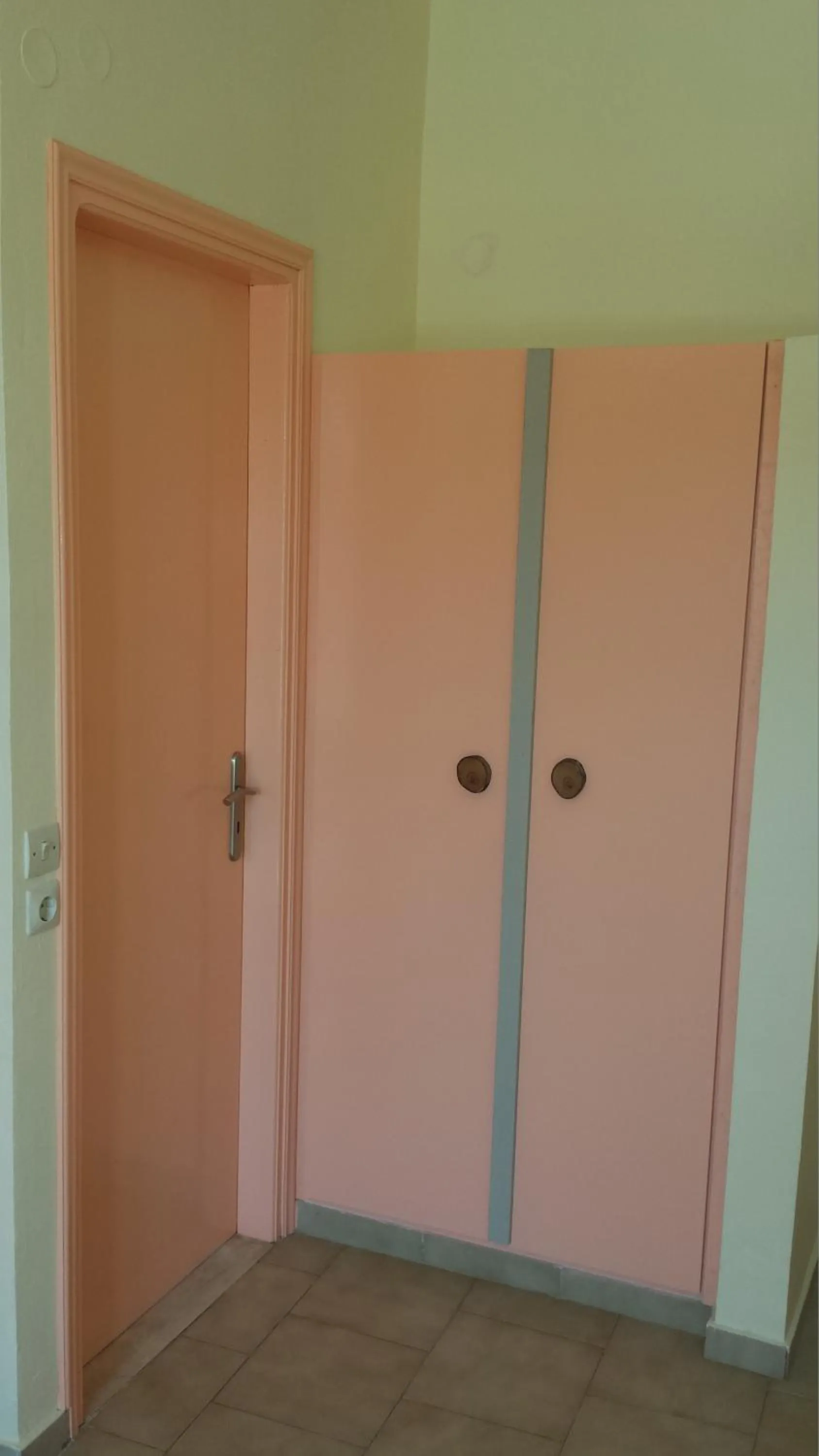 wardrobe in Takis Hotel Apartments