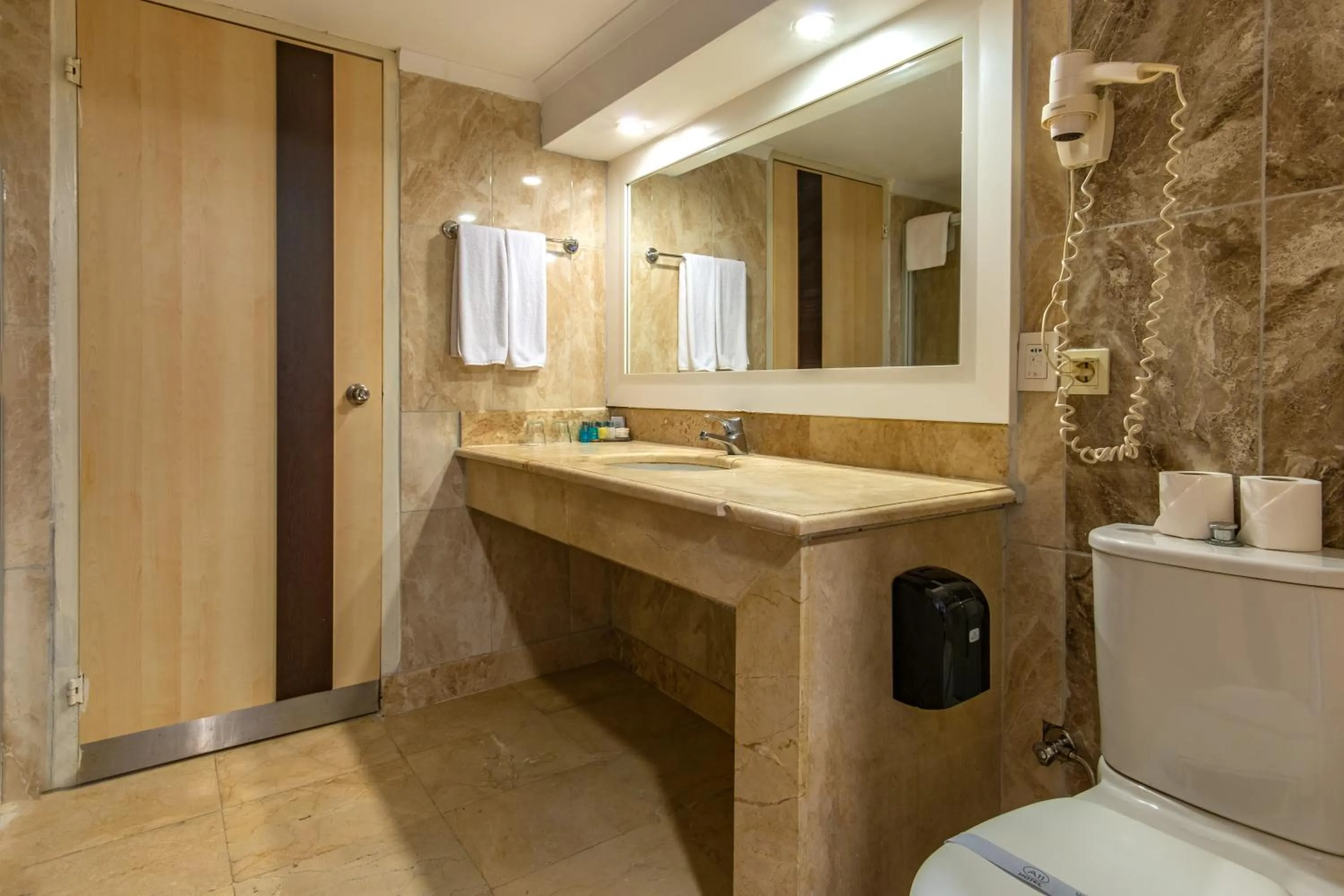 Shower in A11 Hotel Obaköy