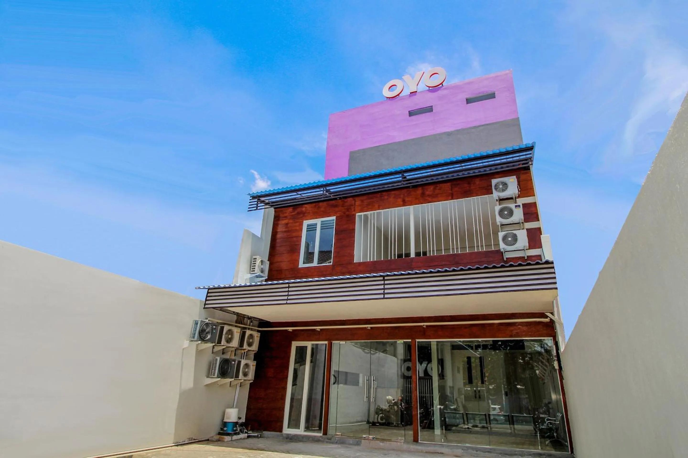 Facade/entrance in OYO 168 K-15 Residence