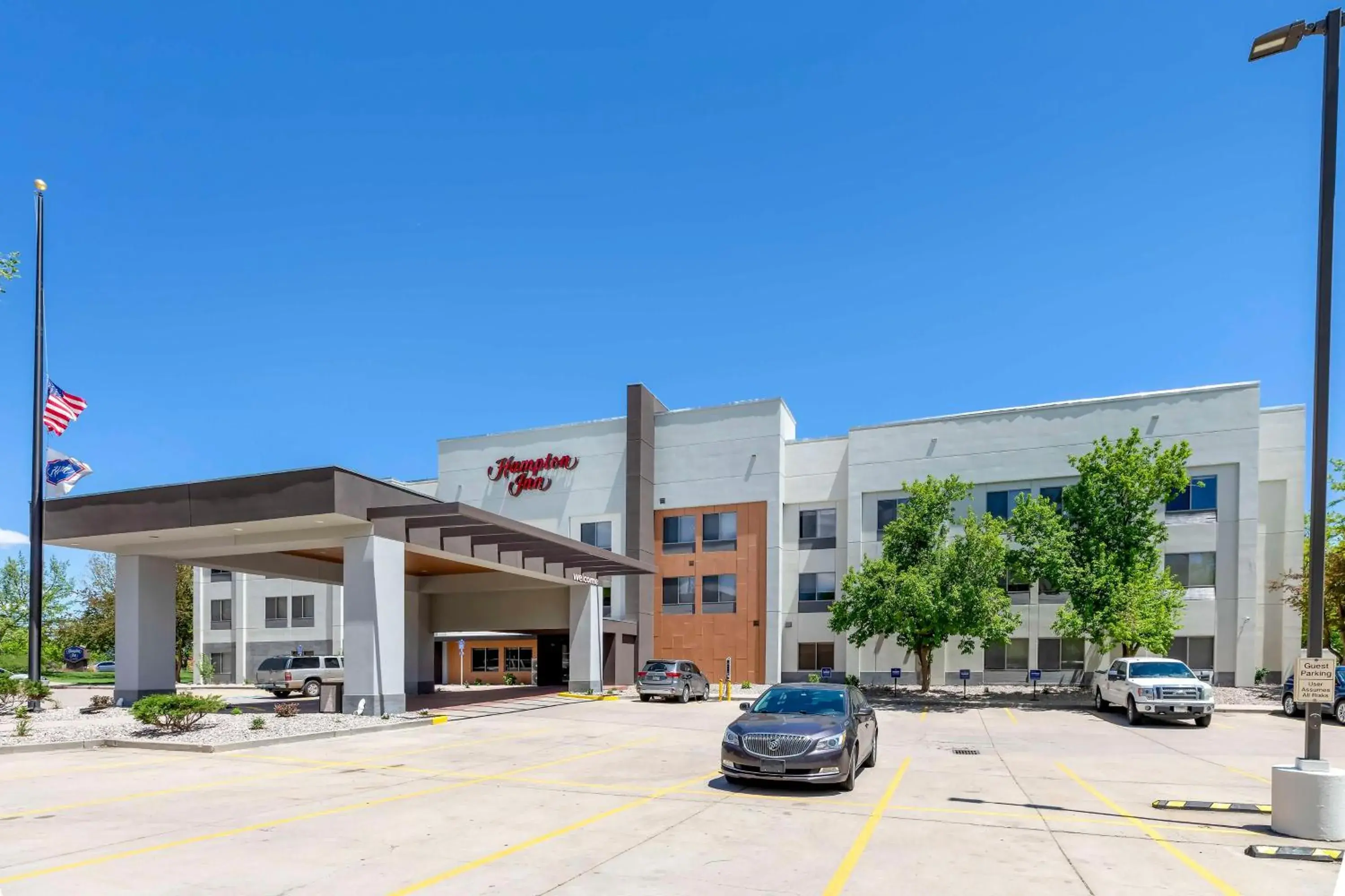 Property building in Hampton Inn Fort Collins Property building in Hampton Inn Fort Collins
