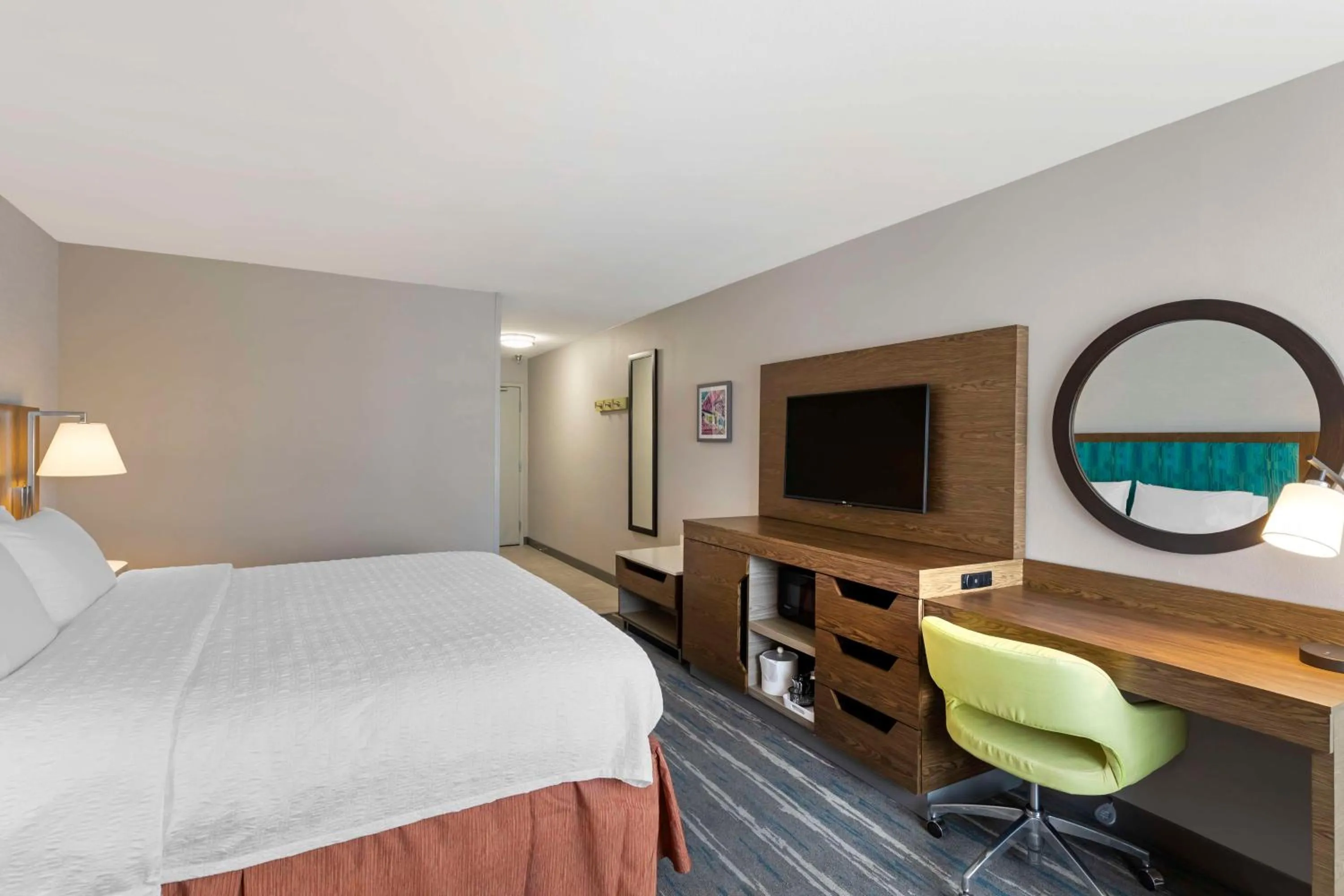 Bedroom, Bed in Hampton Inn Fort Collins