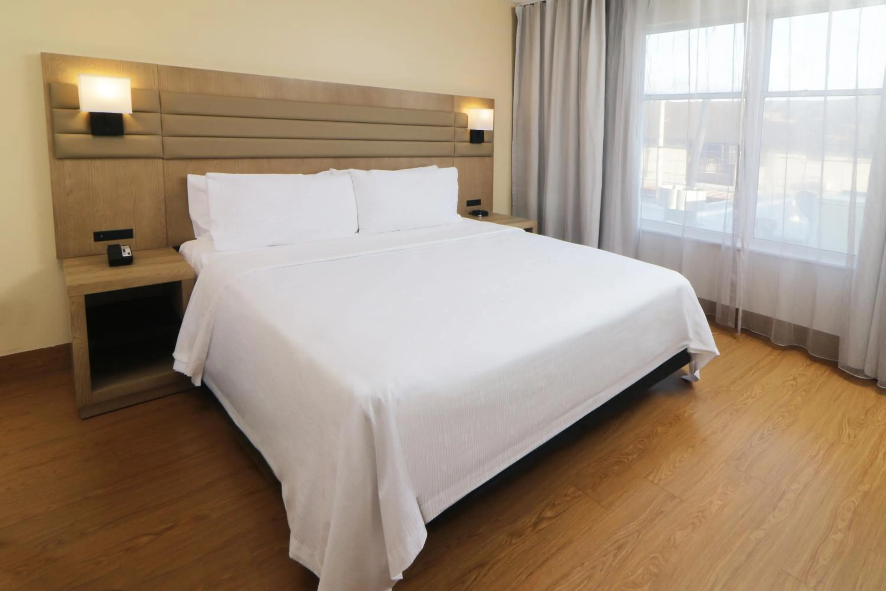 Bed in Wyndham Garden McAllen at La Plaza Mall