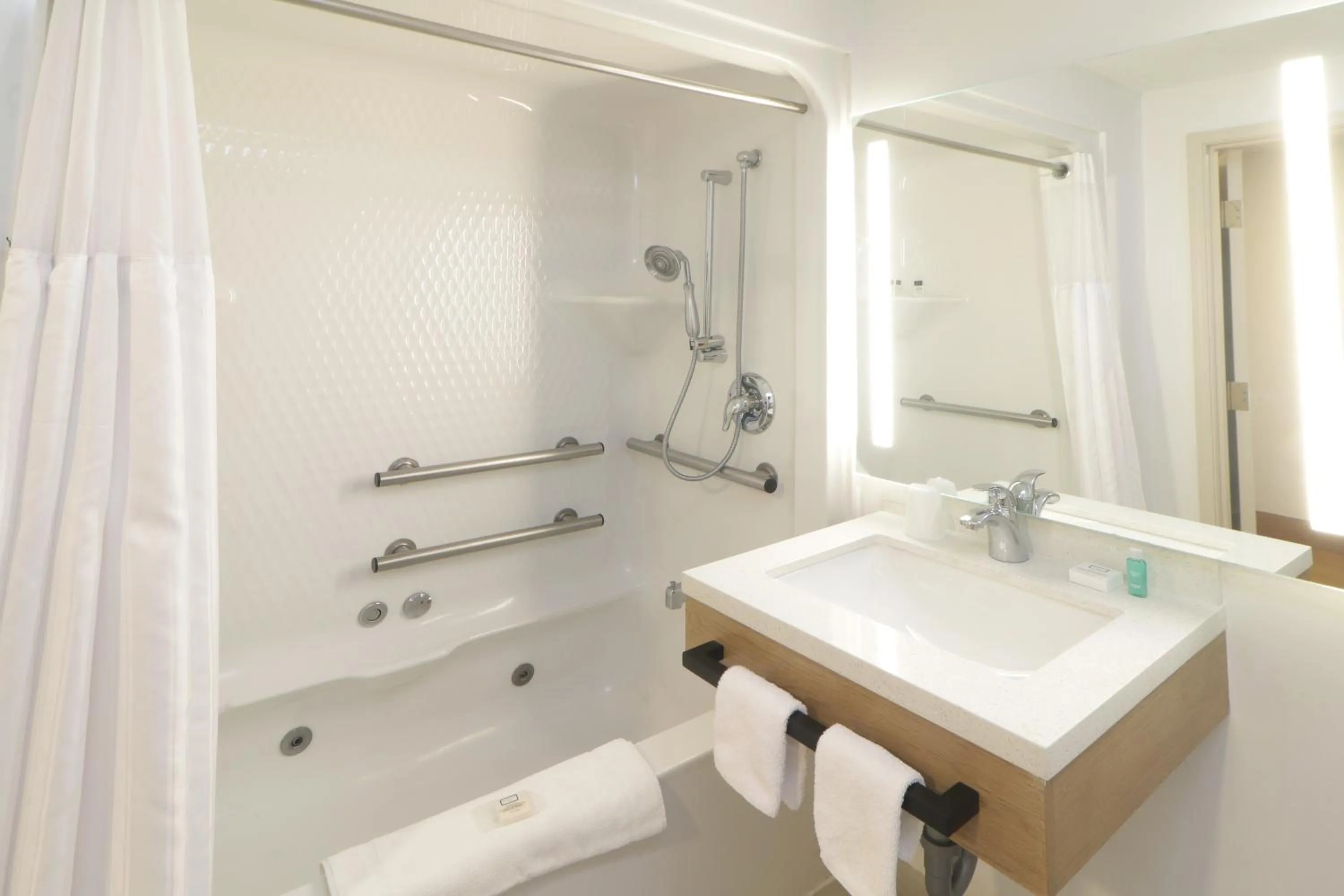 Shower in Wyndham Garden McAllen at La Plaza Mall