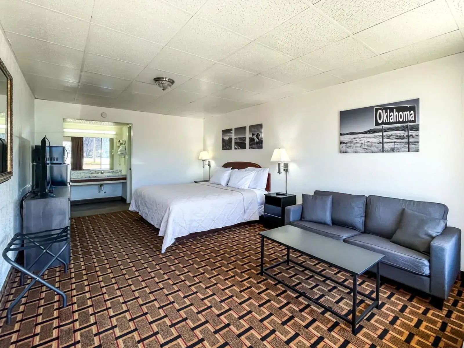 Queen Room in Kings Inn Valliant Queen Room in Kings Inn Valliant