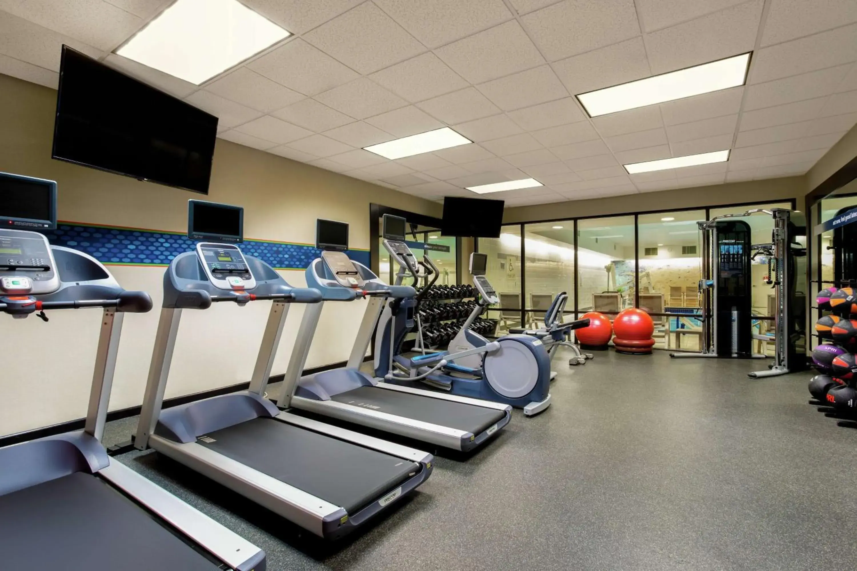 Fitness centre/facilities in Hampton Inn & Suites Denver-Downtown Fitness centre/facilities in Hampton Inn & Suites Denver-Downtown