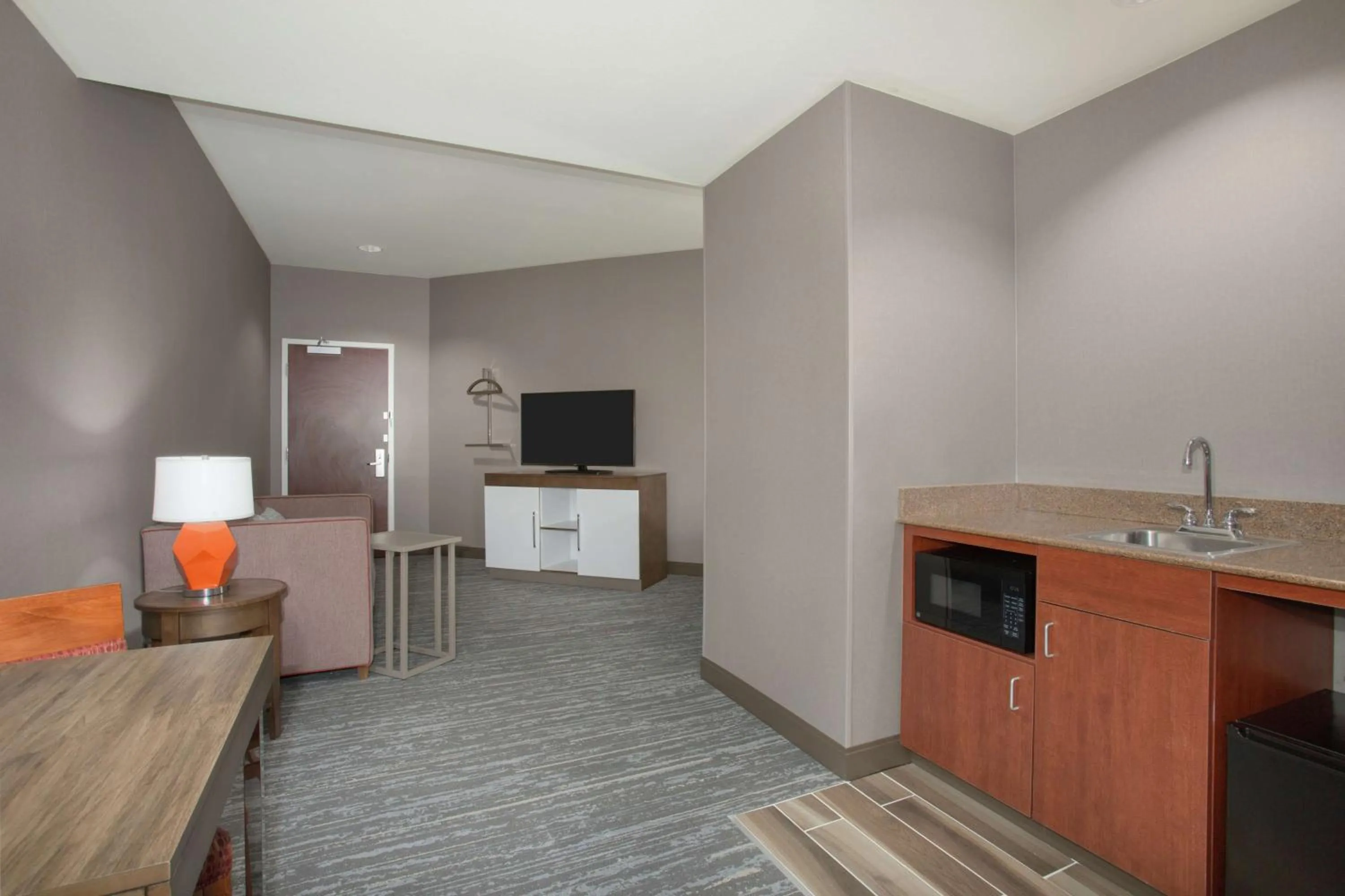Kitchen or kitchenette in Hampton Inn & Suites Denver-Downtown