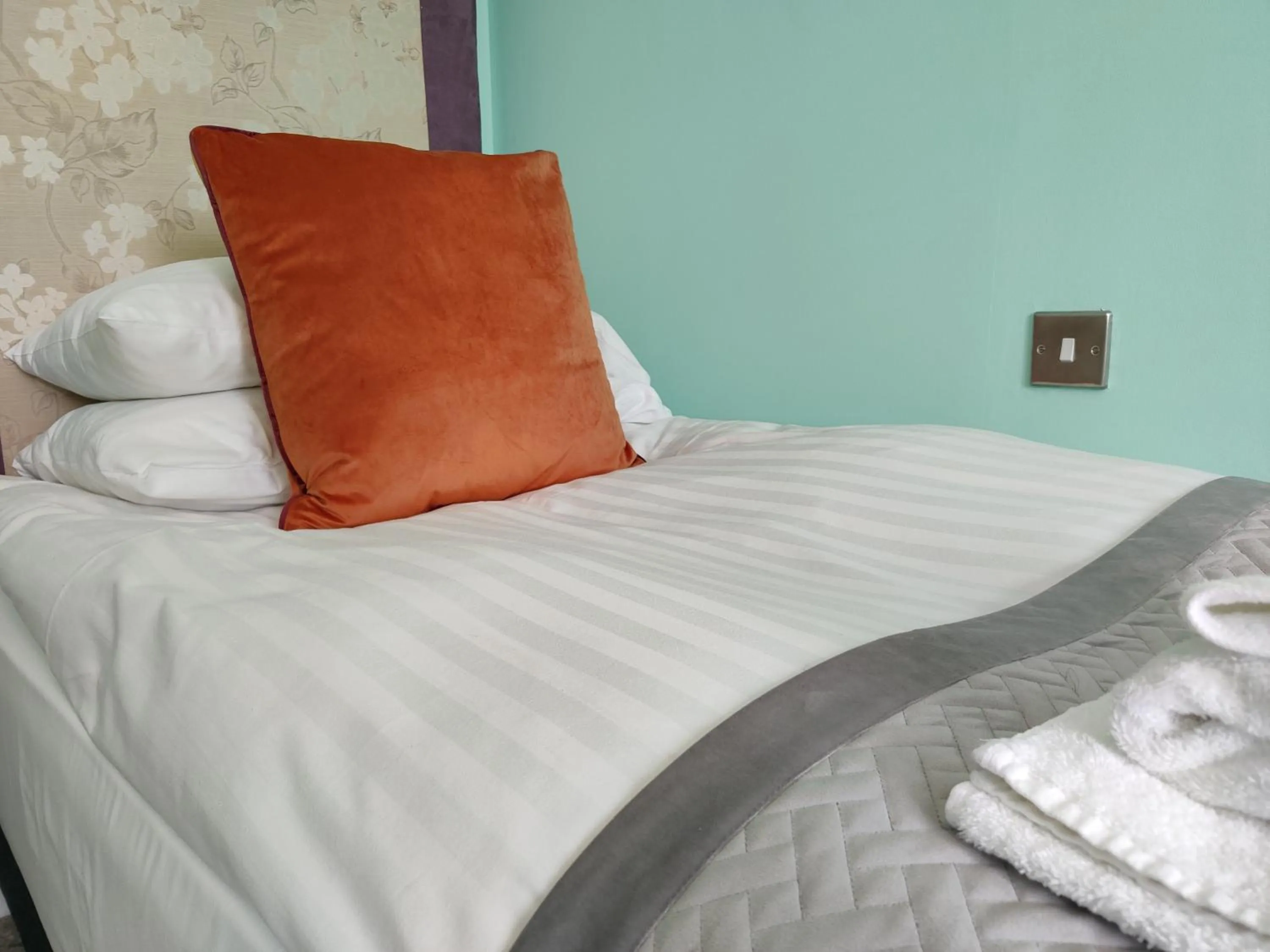 Bed in Bingham Townhouse Hotel