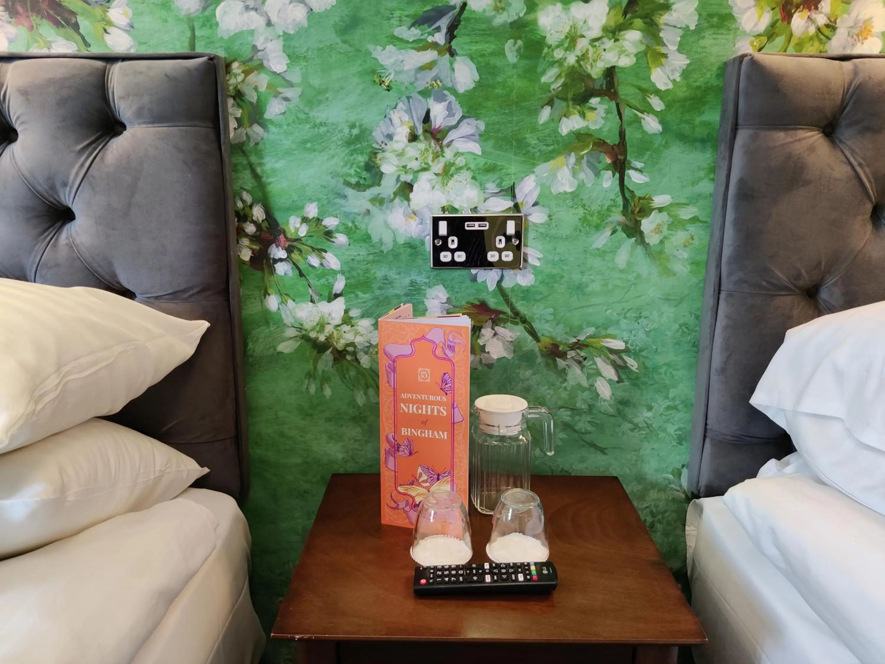 Coffee/tea facilities in Bingham Townhouse Hotel