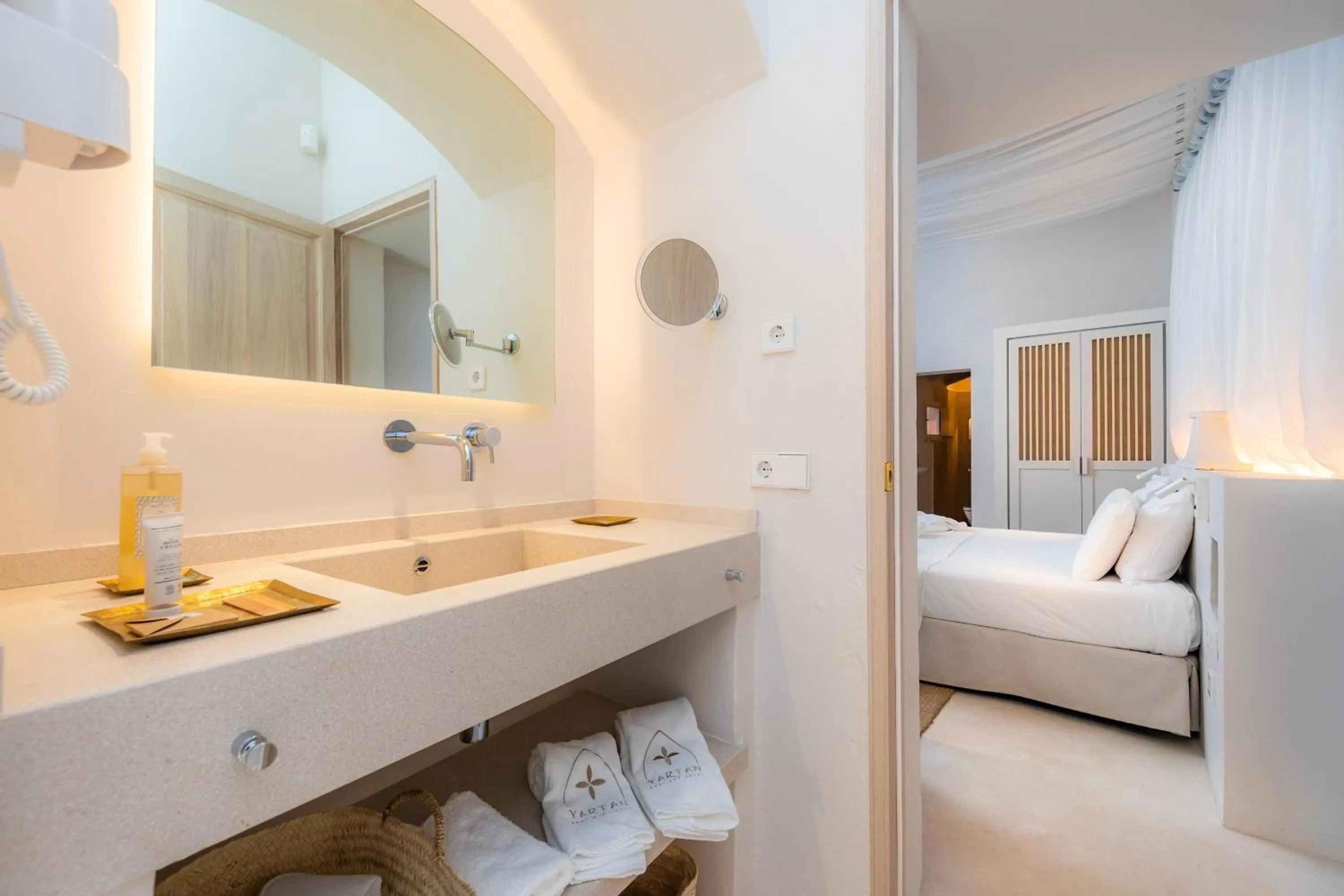 Bathroom, Bed in Yartan Boutique Hotel - Adults Only