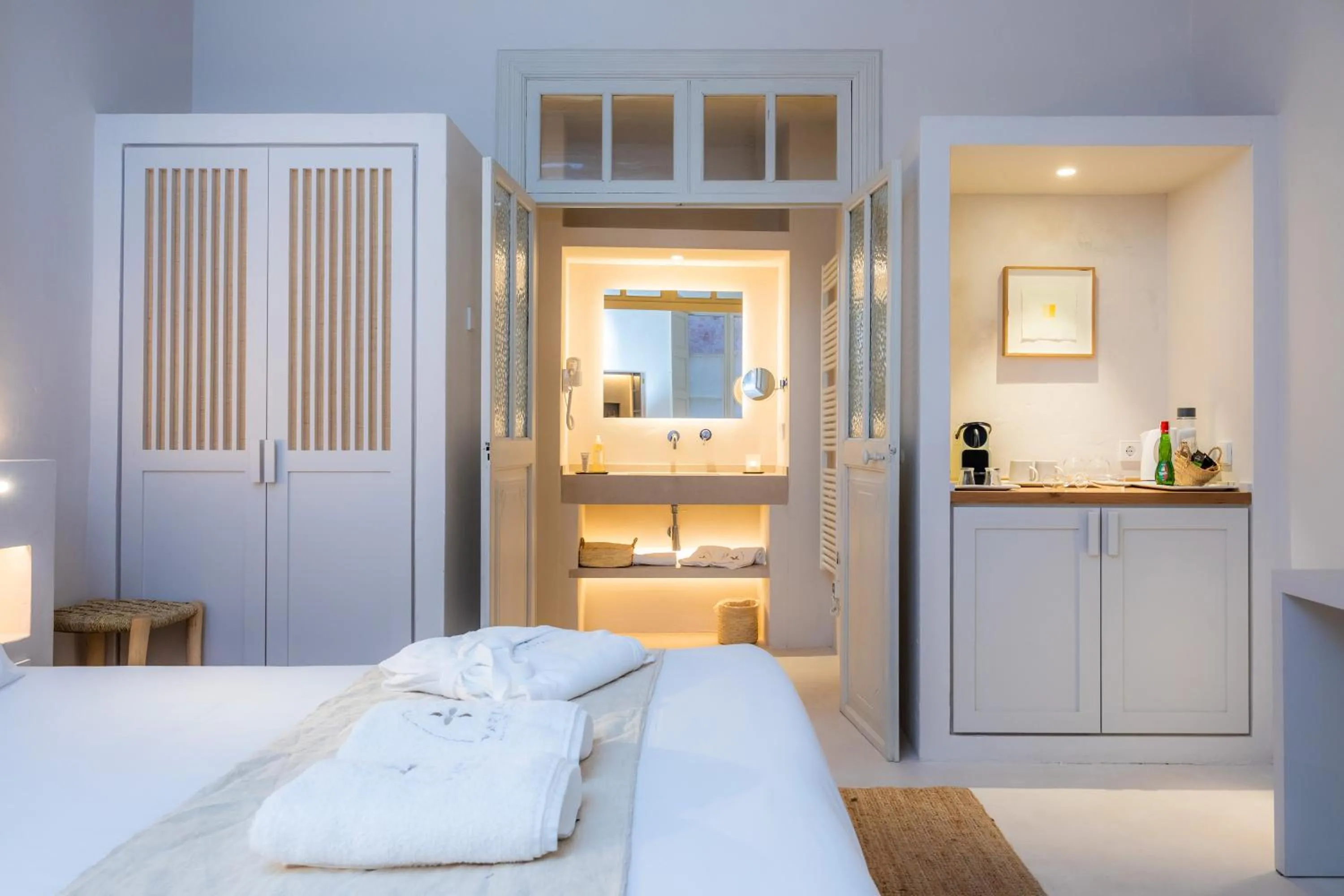 Bathroom, Bed in Yartan Boutique Hotel - Adults Only