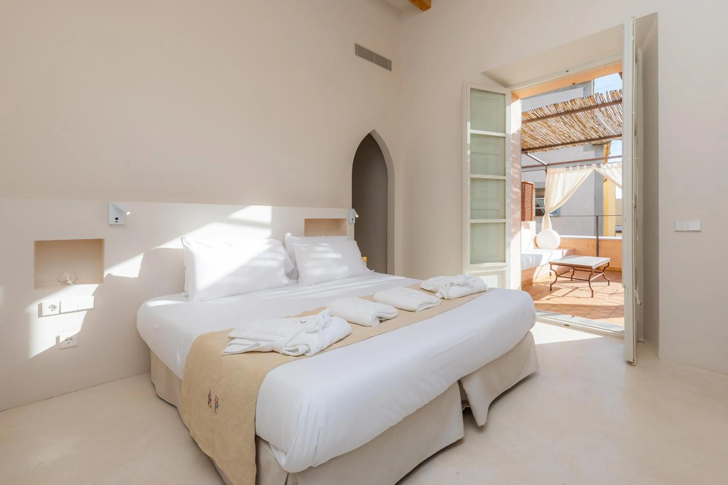 Bed in Yartan Boutique Hotel - Adults Only