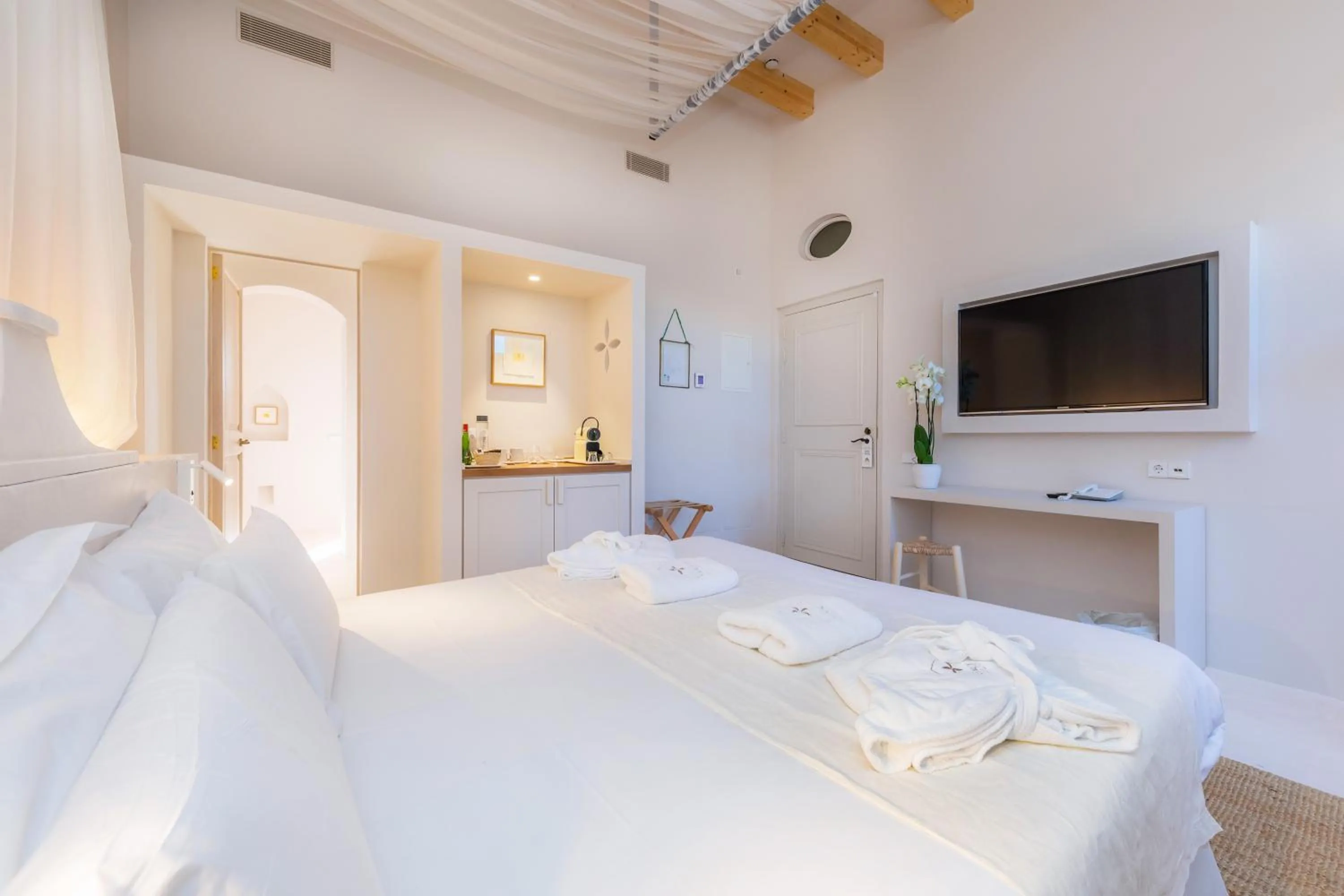 Bed in Yartan Boutique Hotel - Adults Only