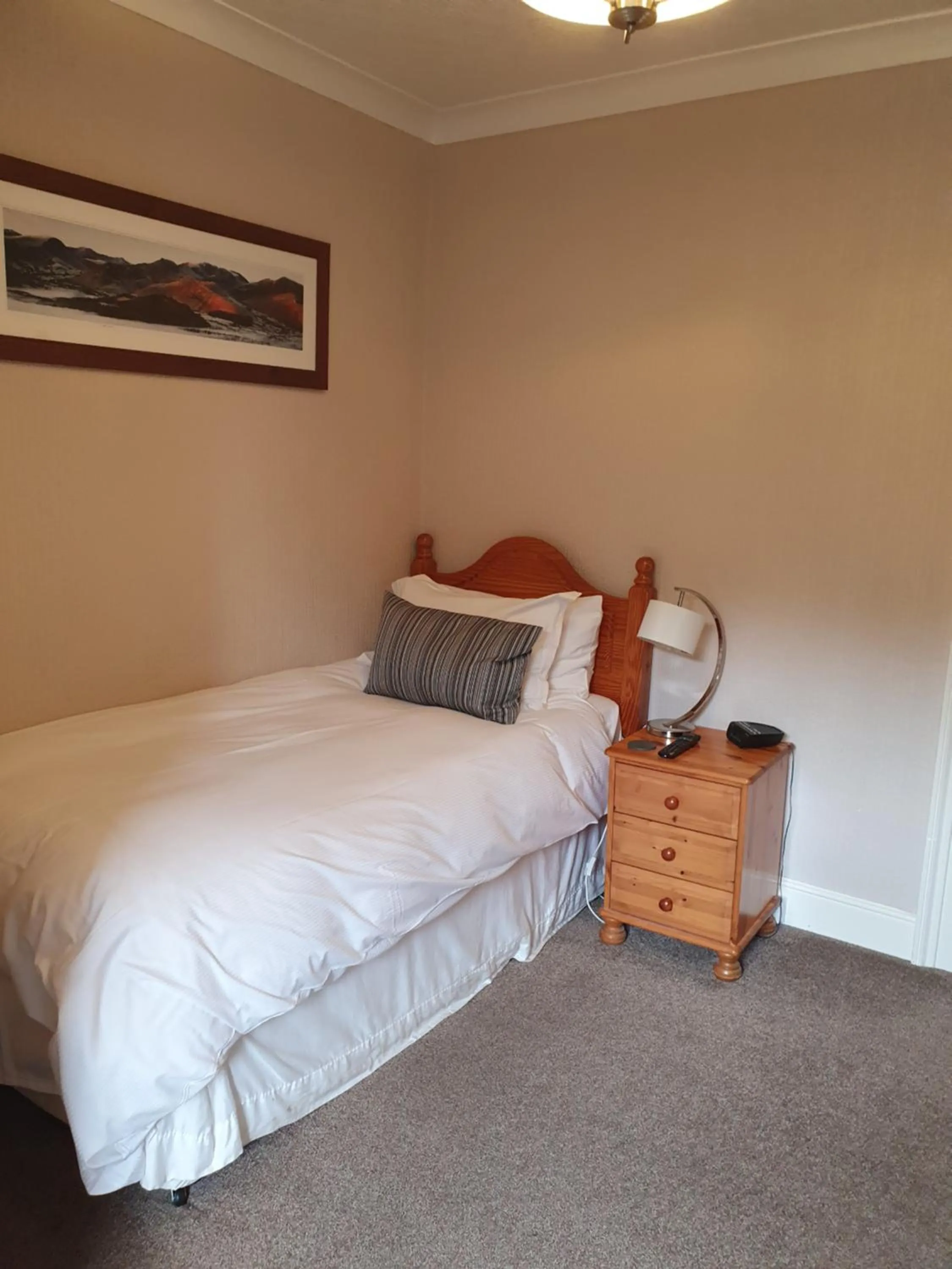 Bed in Strathmore Guest House