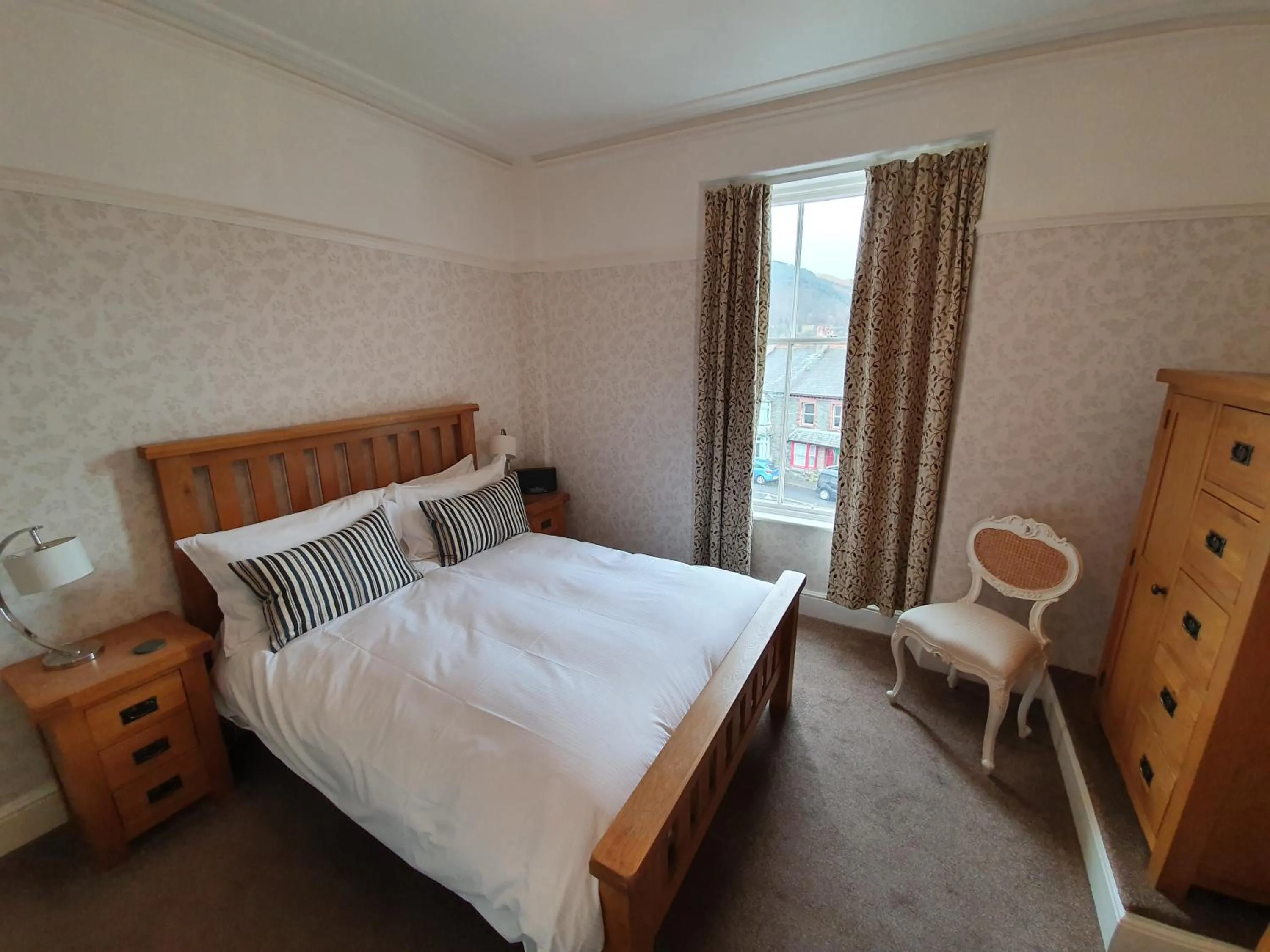 Bed in Strathmore Guest House