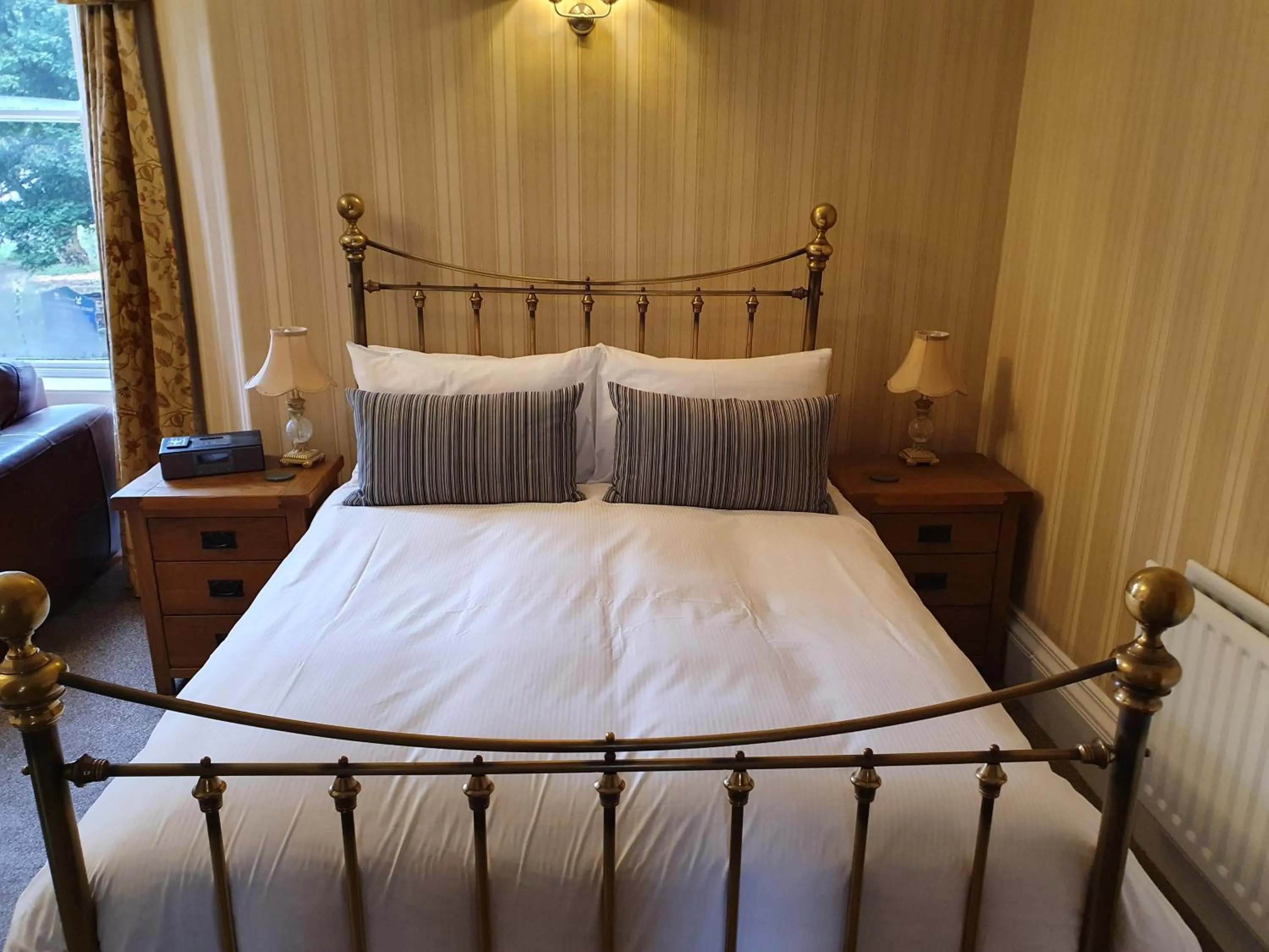 Bed in Strathmore Guest House