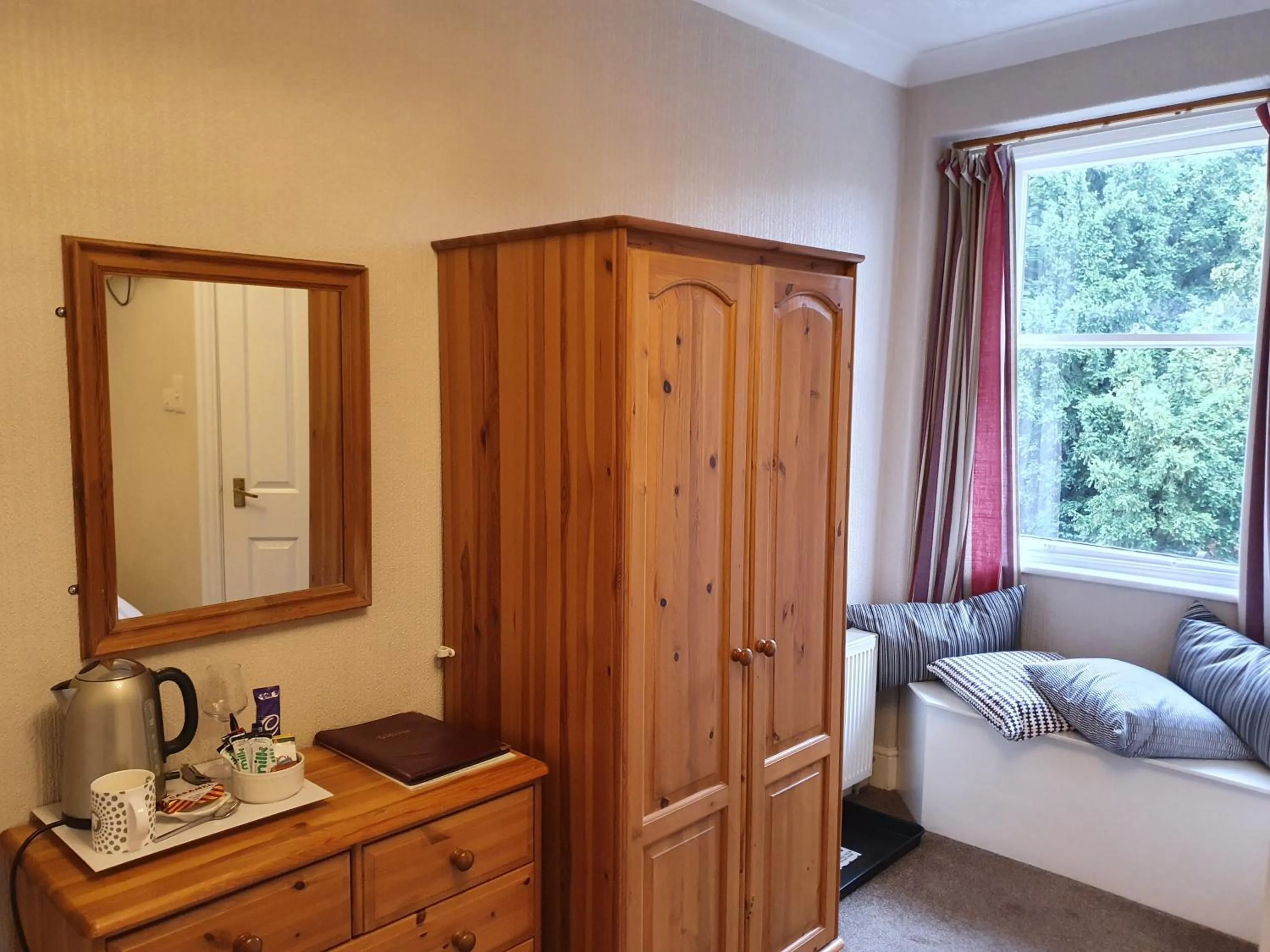 Bed in Strathmore Guest House