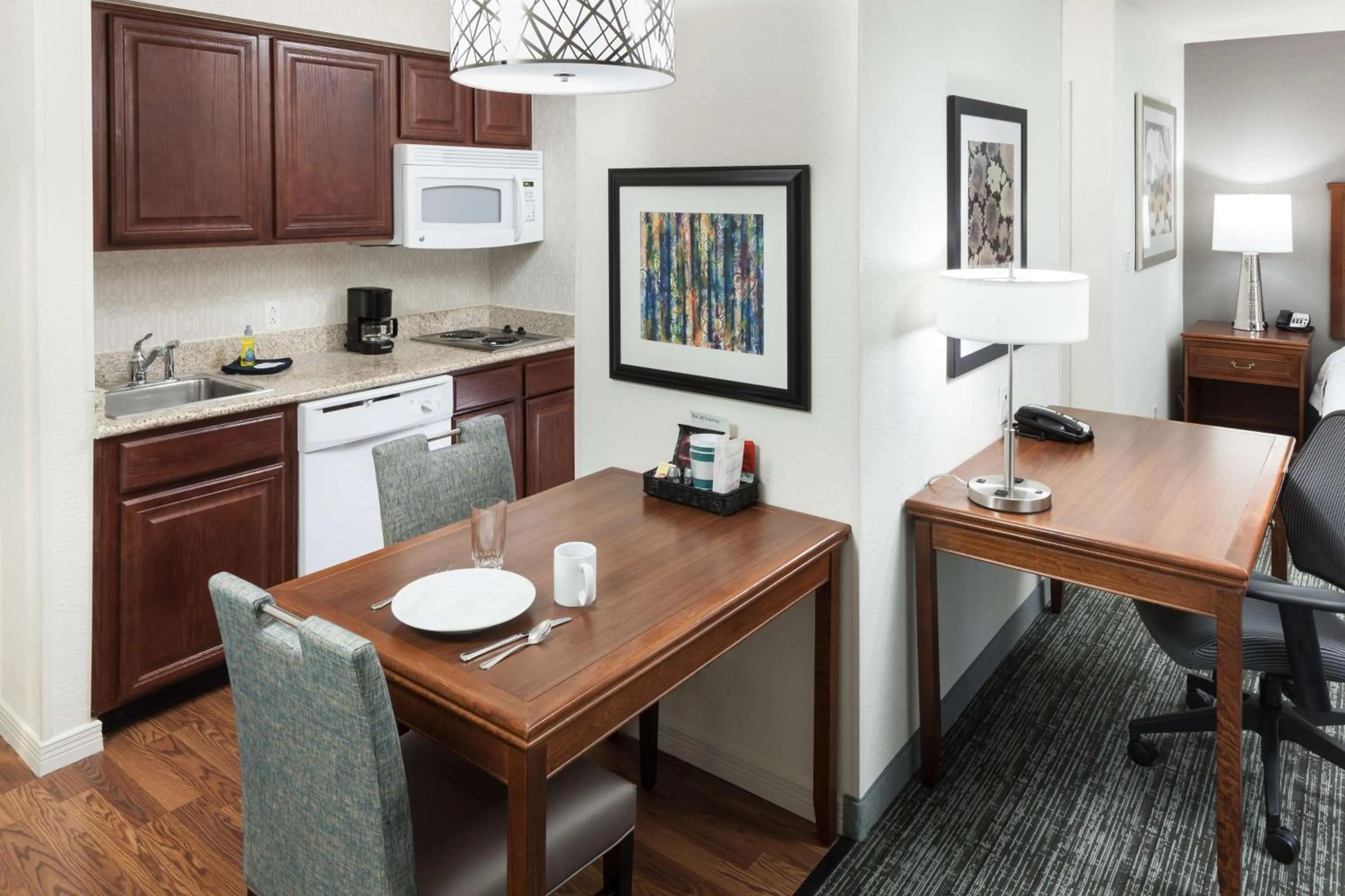 Kitchen or kitchenette in Homewood Suites by Hilton El Paso Airport