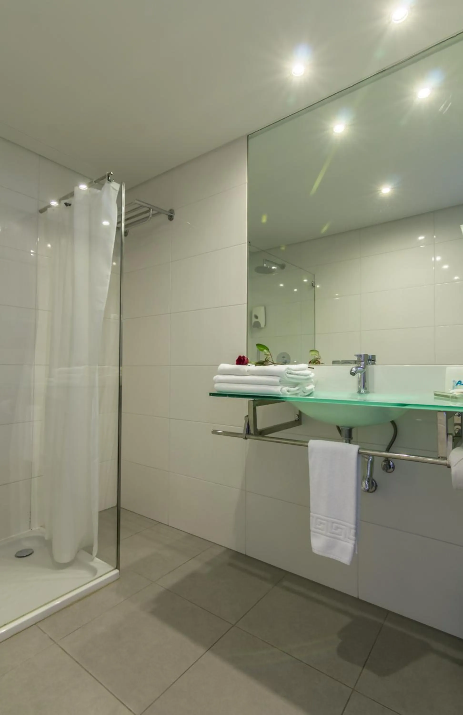 Shower in Boutique & Villas Boliqueime